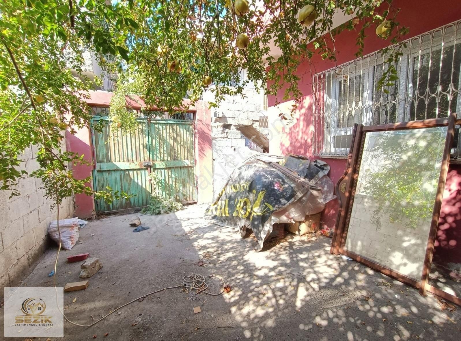 Yenibey Mahallesi Nde 300 Metrekare Arsa İçinde Tek Katlı Ev - Görsel 2