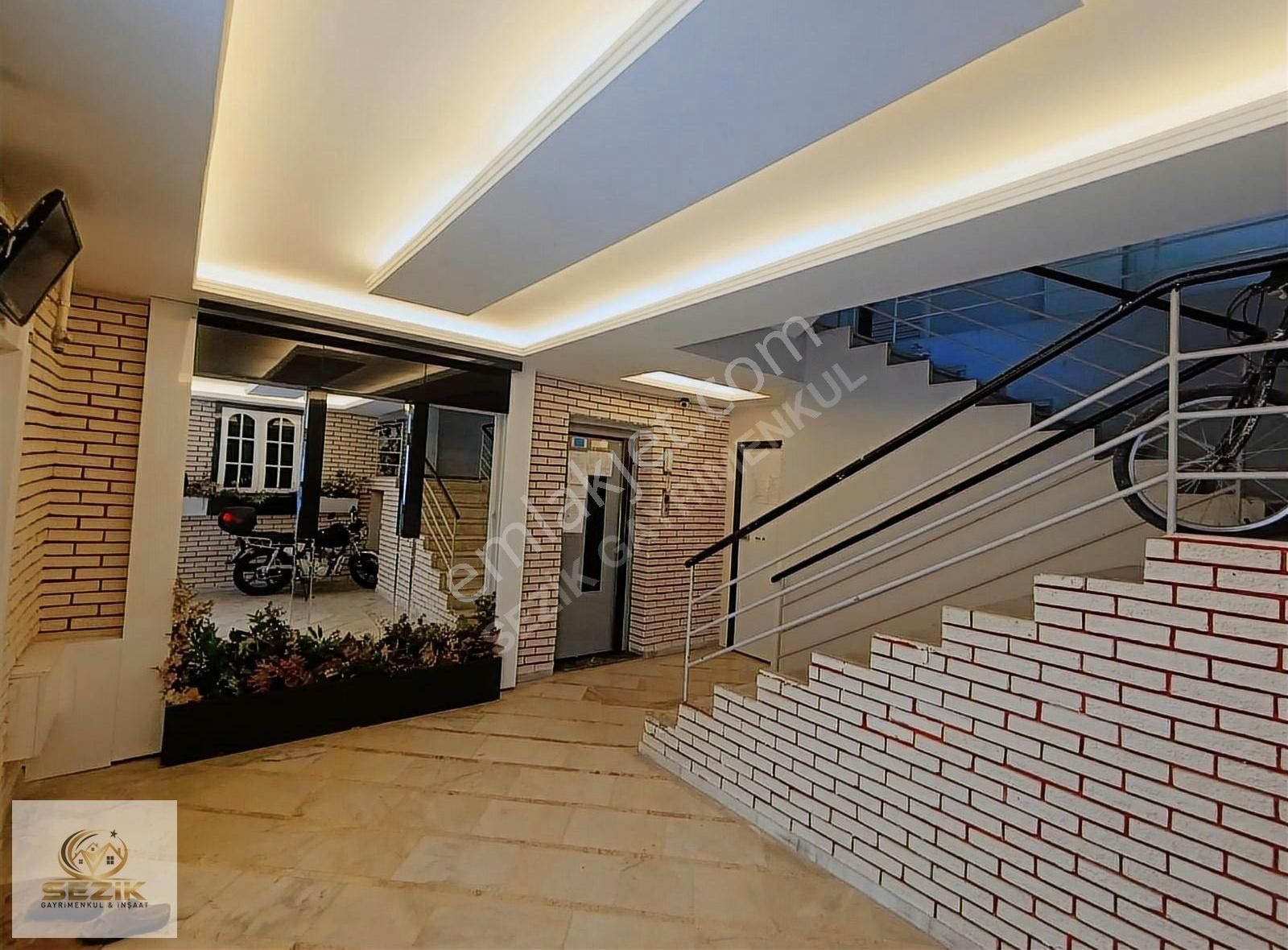 Kenan Evren Bulva Üzeri Emsalsiz Cok Geniş Ultra Lüks 4+1 Daire - Görsel 13