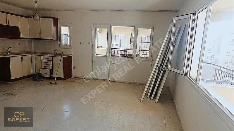 Kuşadası Merkezde Satılık 2+1 Daire - Görsel 5