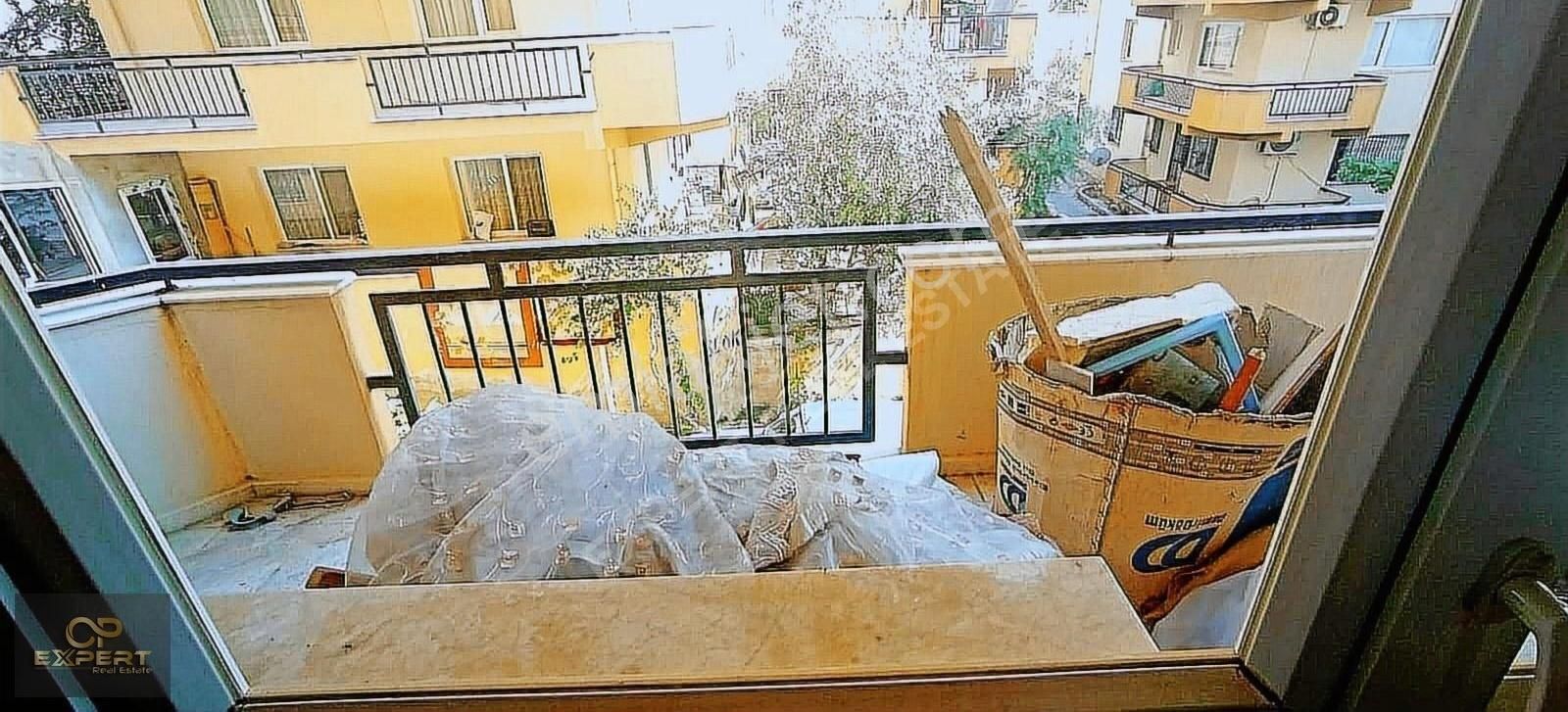 Kuşadası Merkezde Satılık 2+1 Daire - Görsel 3