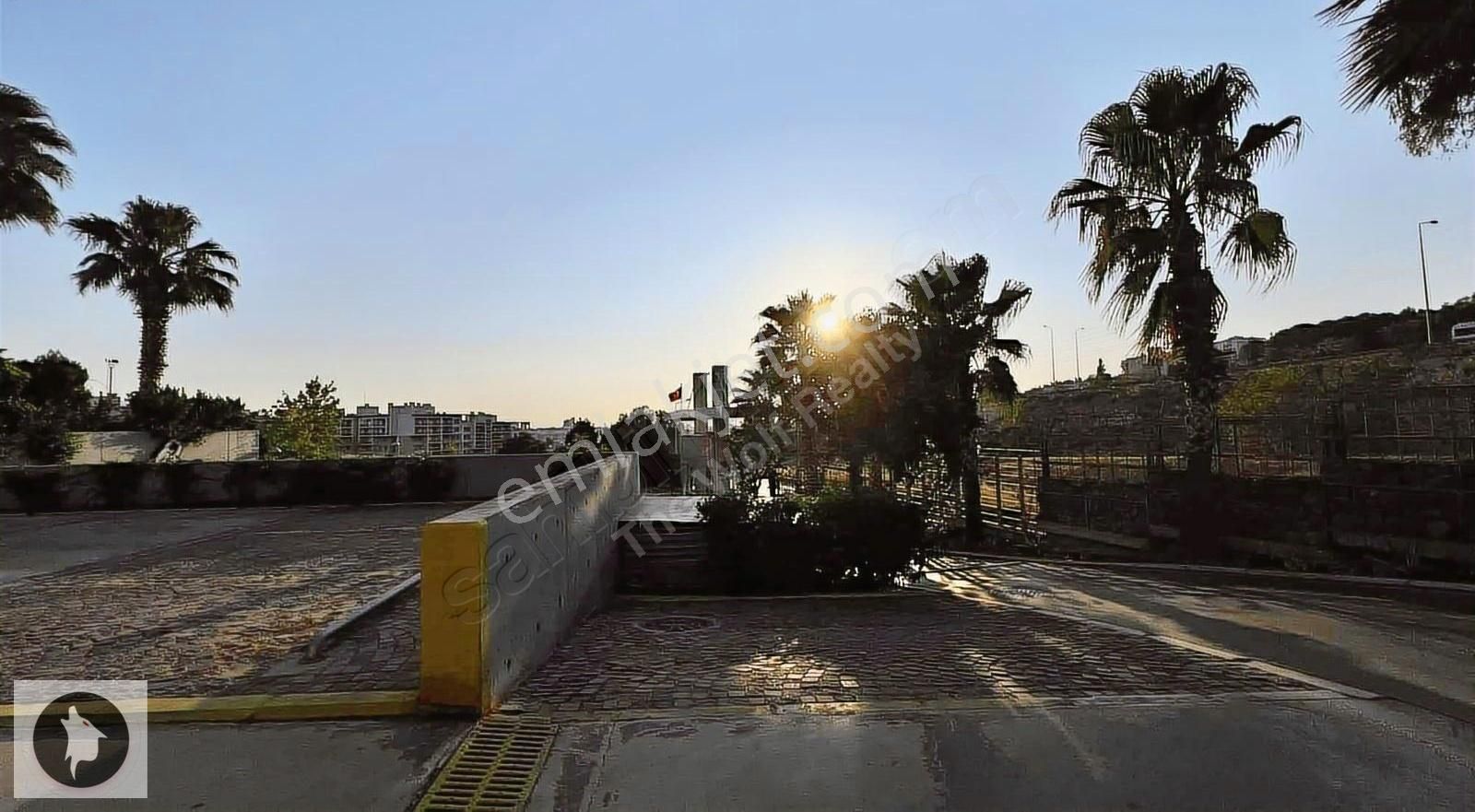 Karşıyakada Satılık Daire Özel Bahçeli 5+1 Dubleks - Görsel 31