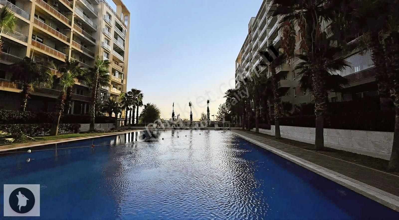 Karşıyakada Satılık Daire Özel Bahçeli 5+1 Dubleks - Görsel 19