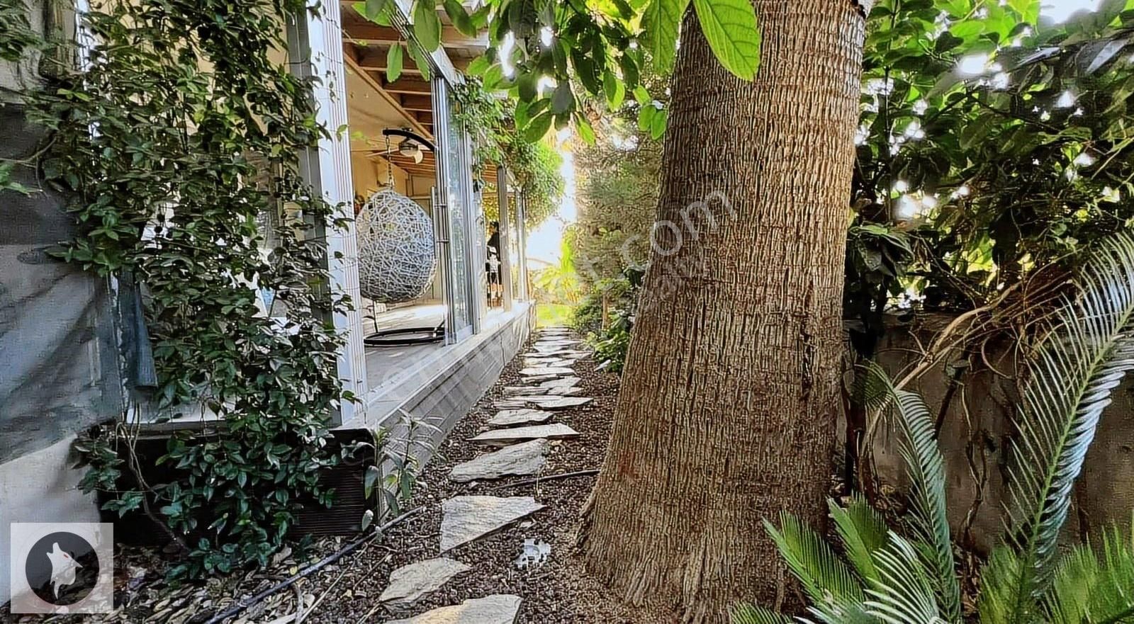 Karşıyakada Satılık Daire Özel Bahçeli 5+1 Dubleks - Görsel 30