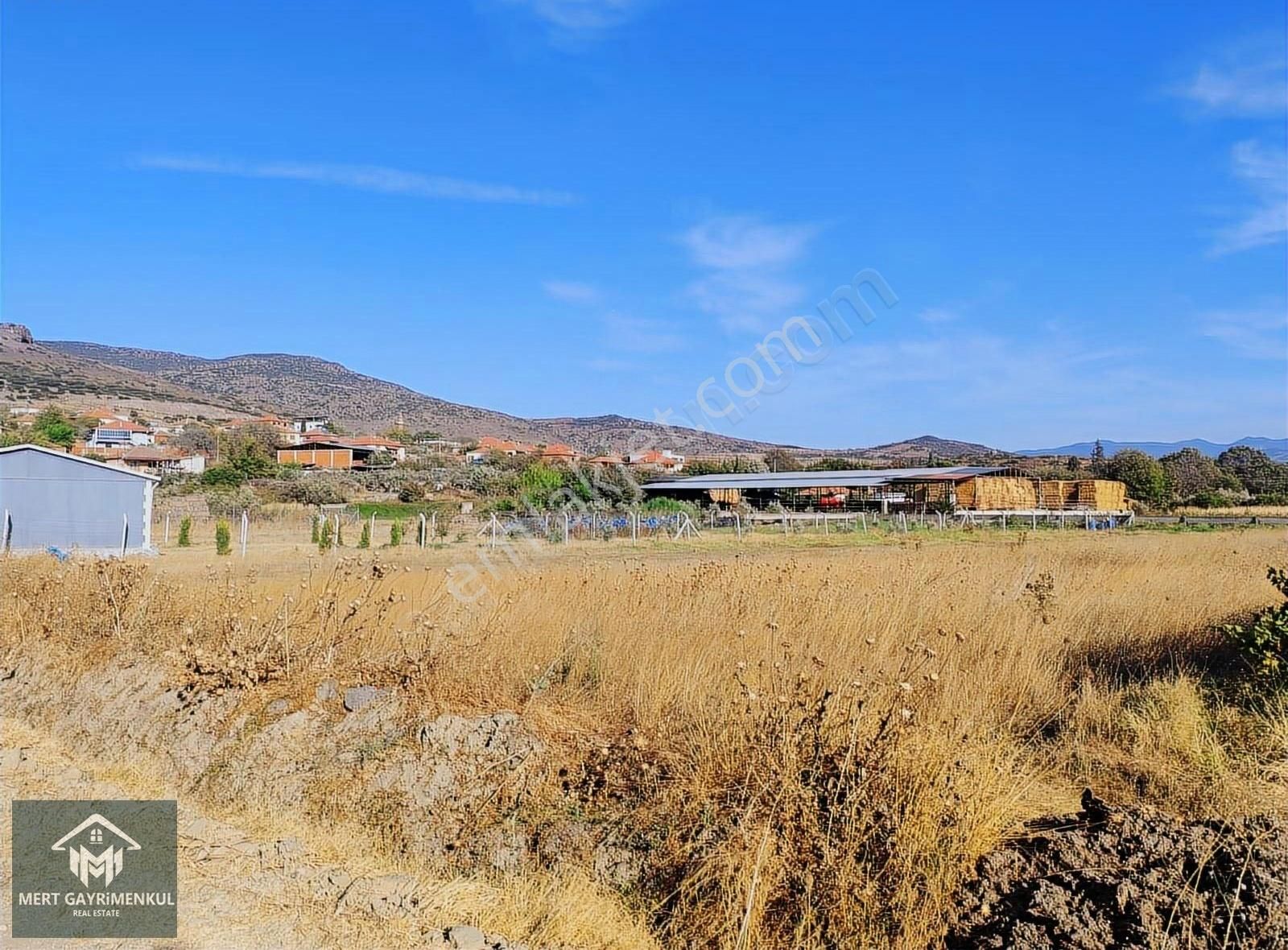 Yanıkköy'de Satılık Köy Merkezine Yakın 1672m2 Tek Tapu Tarla - Görsel 3