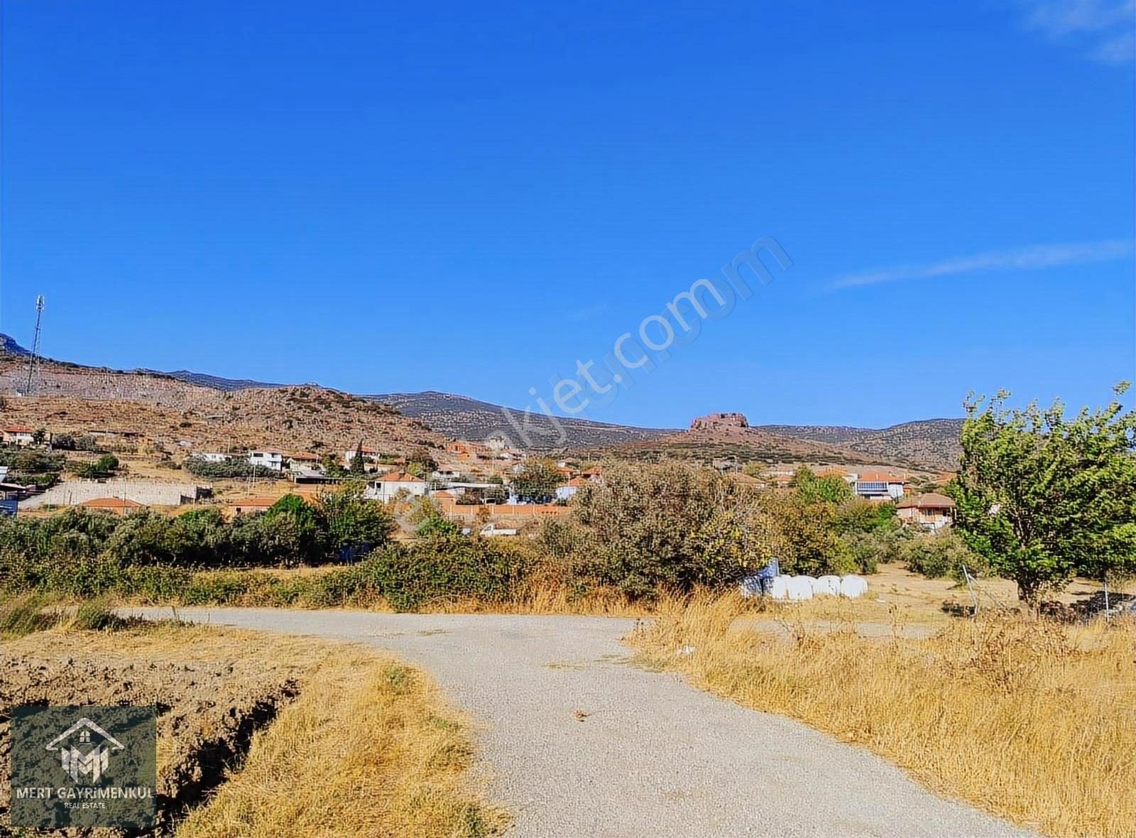 Yanıkköy'de Satılık Köy Merkezine Yakın 1672m2 Tek Tapu Tarla - Görsel 12