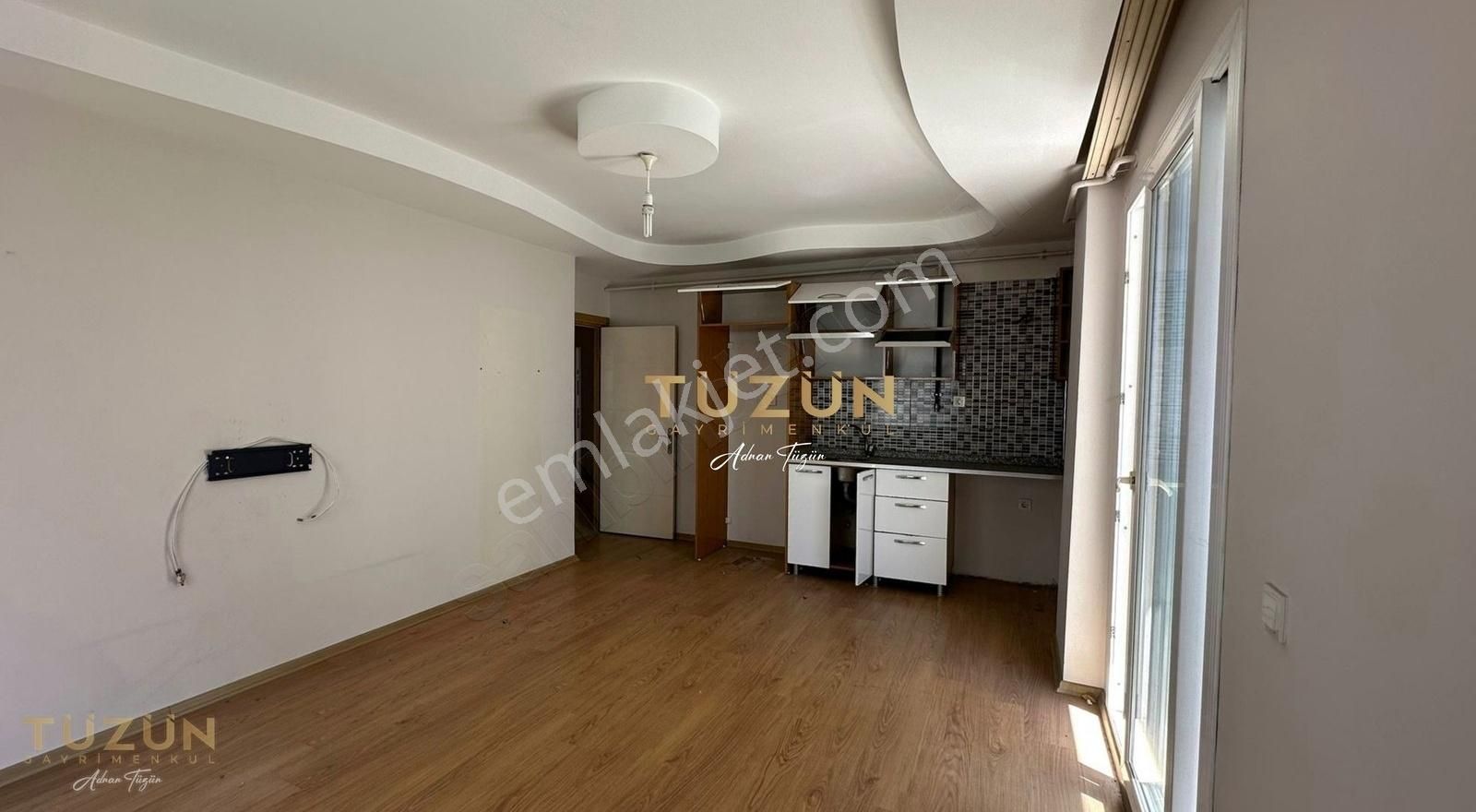 Tüzün'den Aydınlıkevler'de 2+1 Satılık Daire - Görsel 8