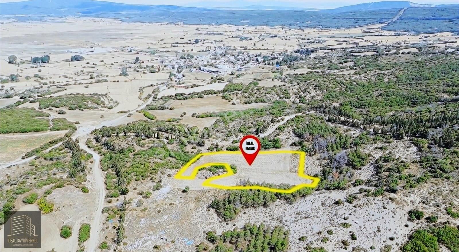 Eceabat Beşyol'da Köy Merkezine Çok Yakın 4.769 M2 Tarla