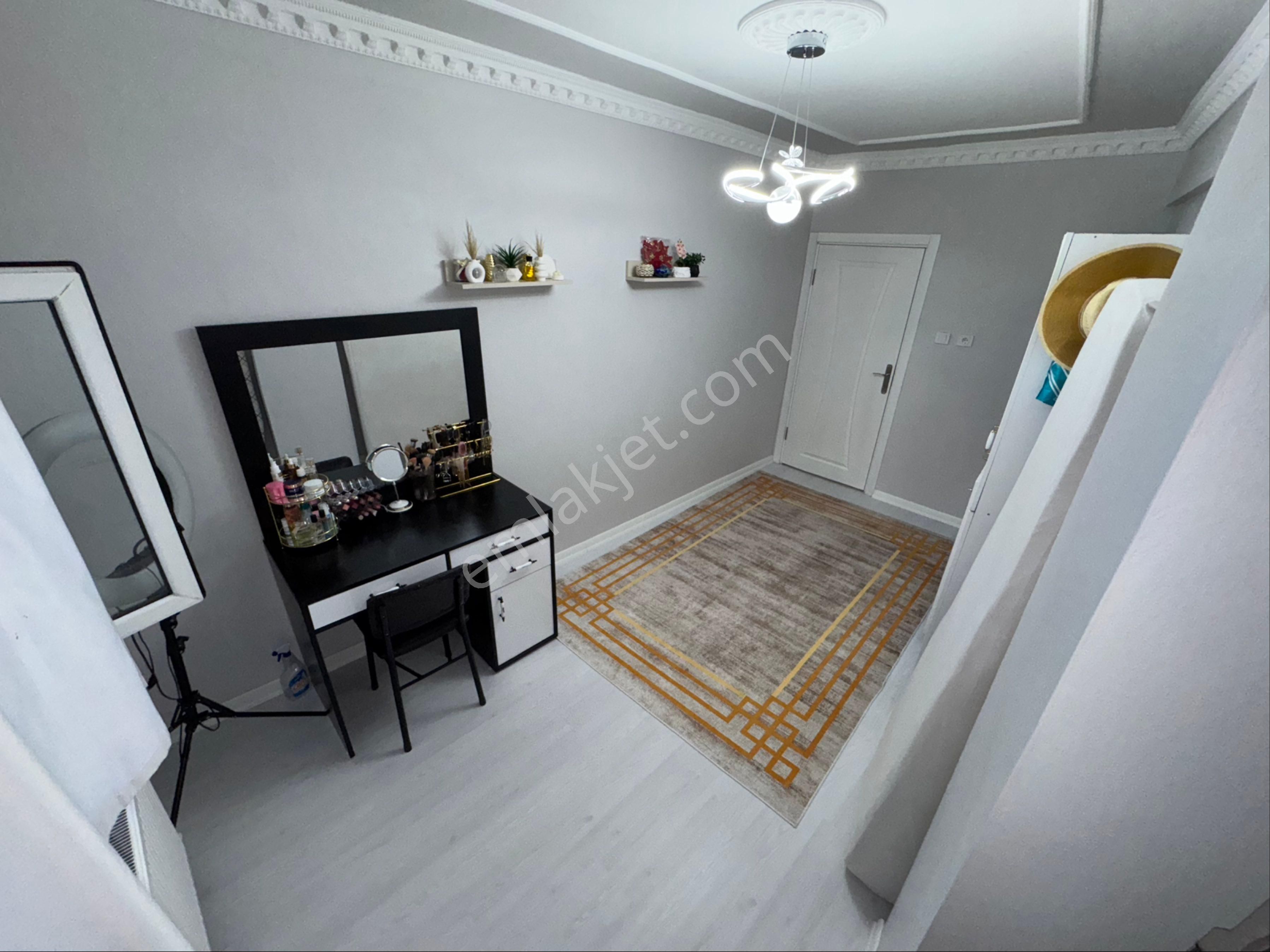 Zaferyapıdan Satılıkortakatdaire 3.kat3+1 140m2 Köşebaşıkrediyeuygun İstanbul Sultangaziesentepemhde - Görsel 9