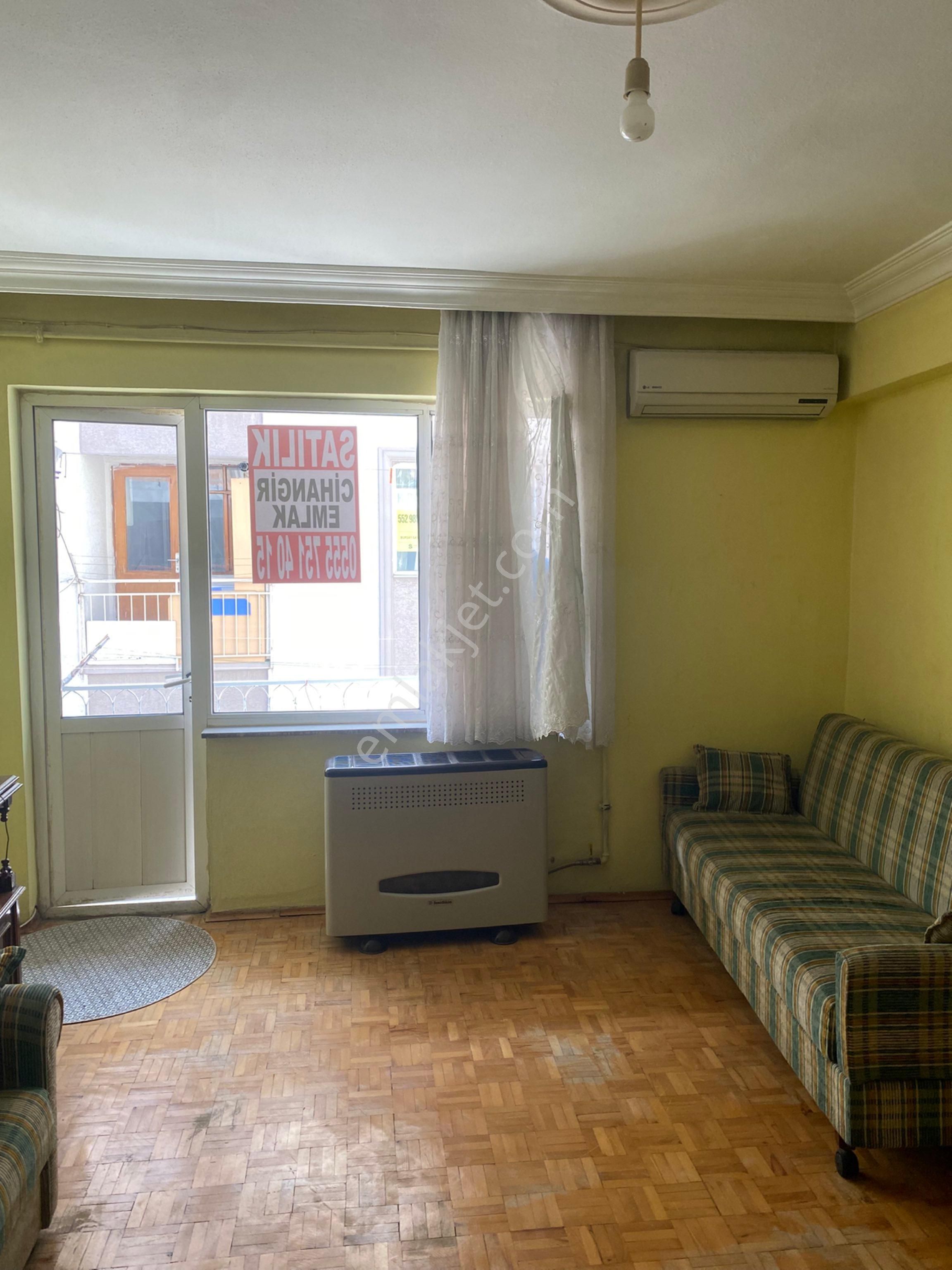 Cihangir Emlaktan Şahabettinpaşada Satılık Arakat Daire - Görsel 9