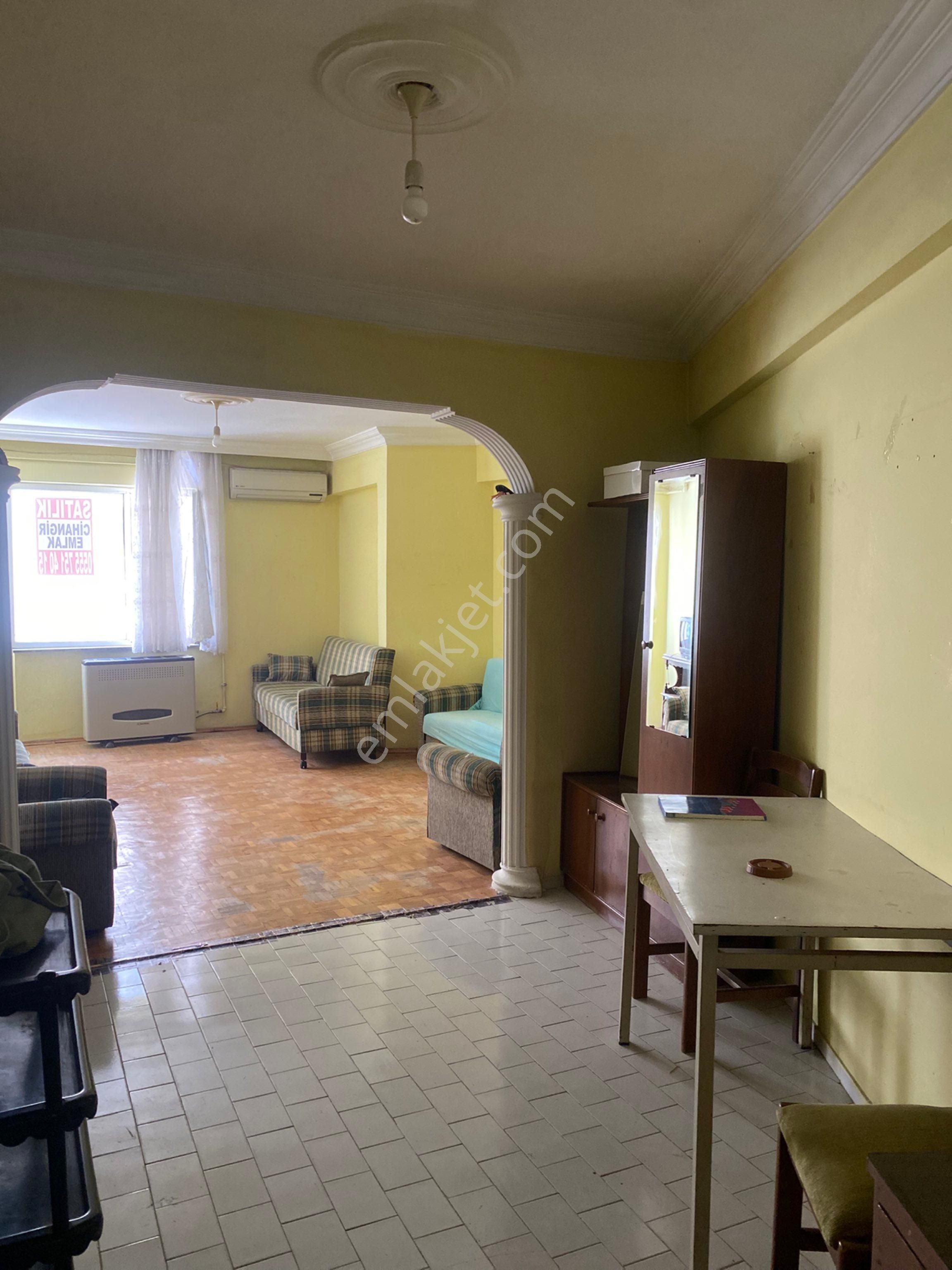 Cihangir Emlaktan Şahabettinpaşada Satılık Arakat Daire - Görsel 7