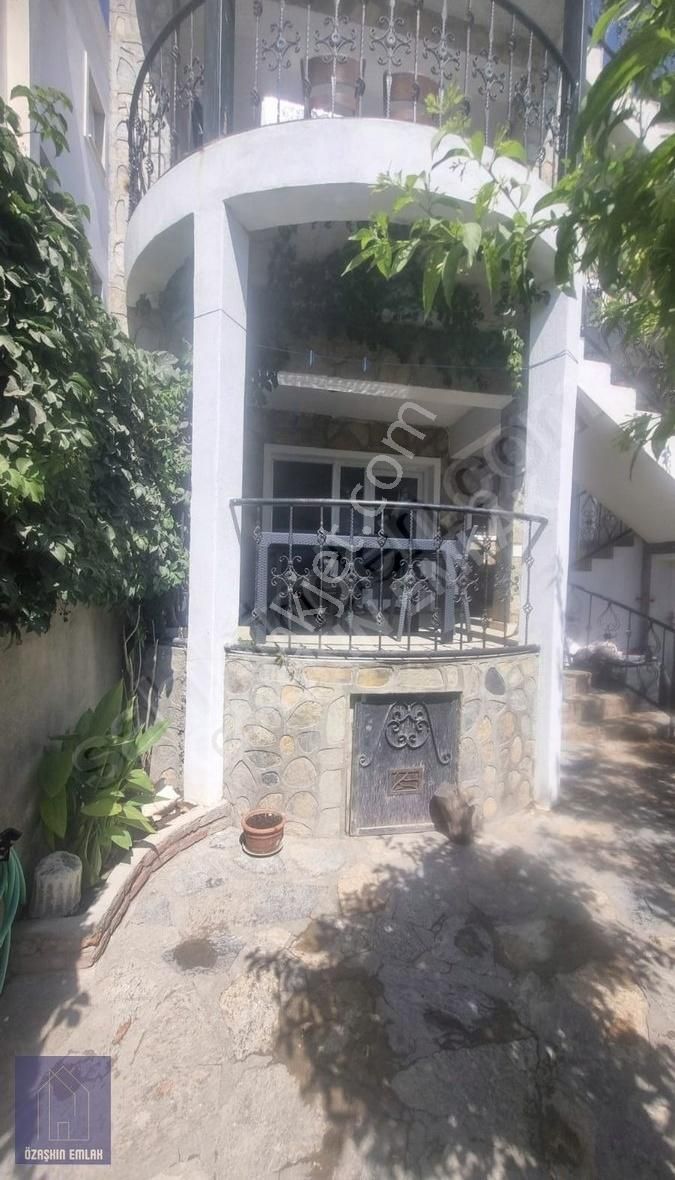 Gümüşlük Peksimette Satılık Müstakil Ev 2 Ayrı Kat Tek Fiyat - Görsel 8