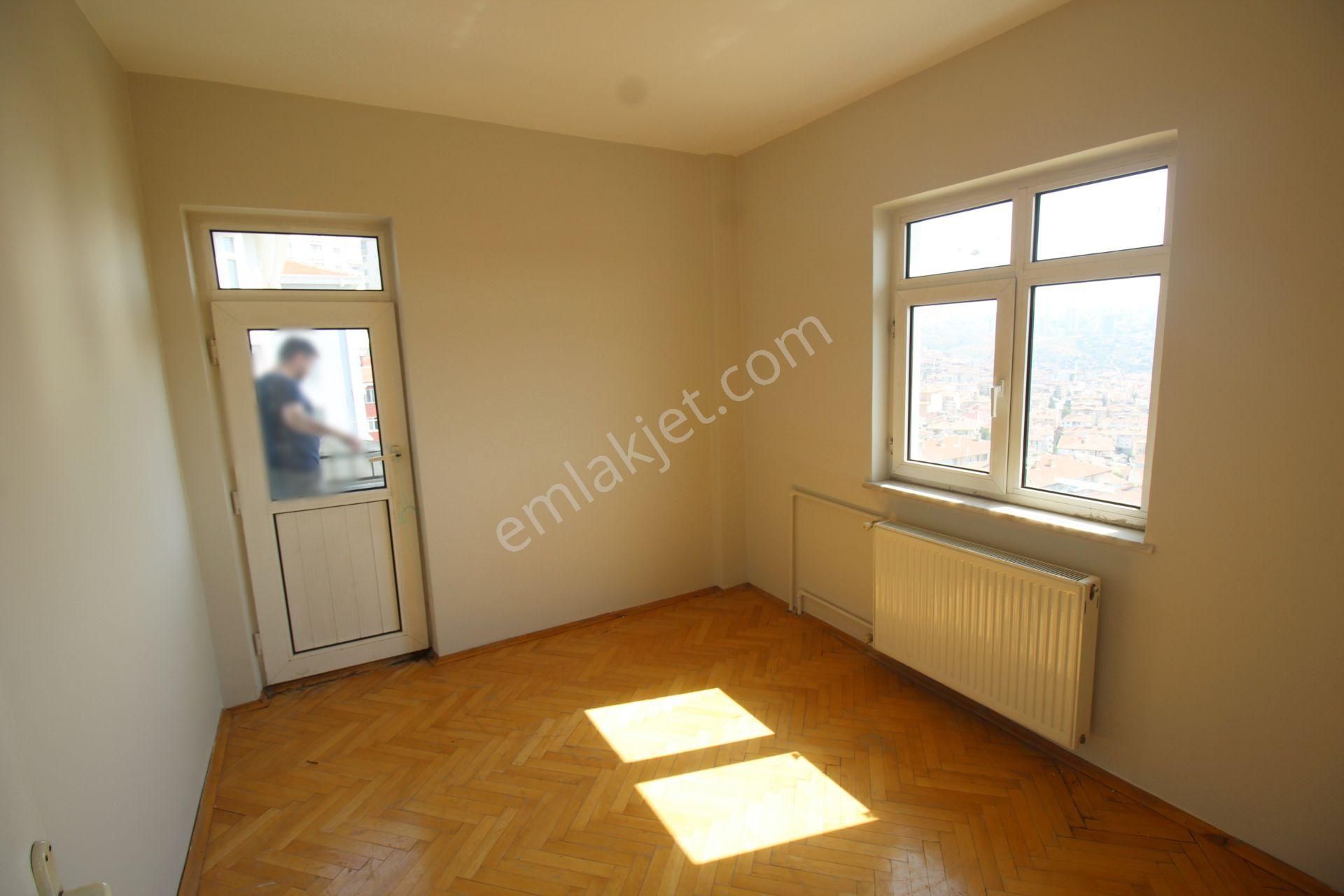 Krc'den Nato Yolu Caddesi Üzerinde Ulaşımı Kolay 3+1 Kiralık Daire - Görsel 6