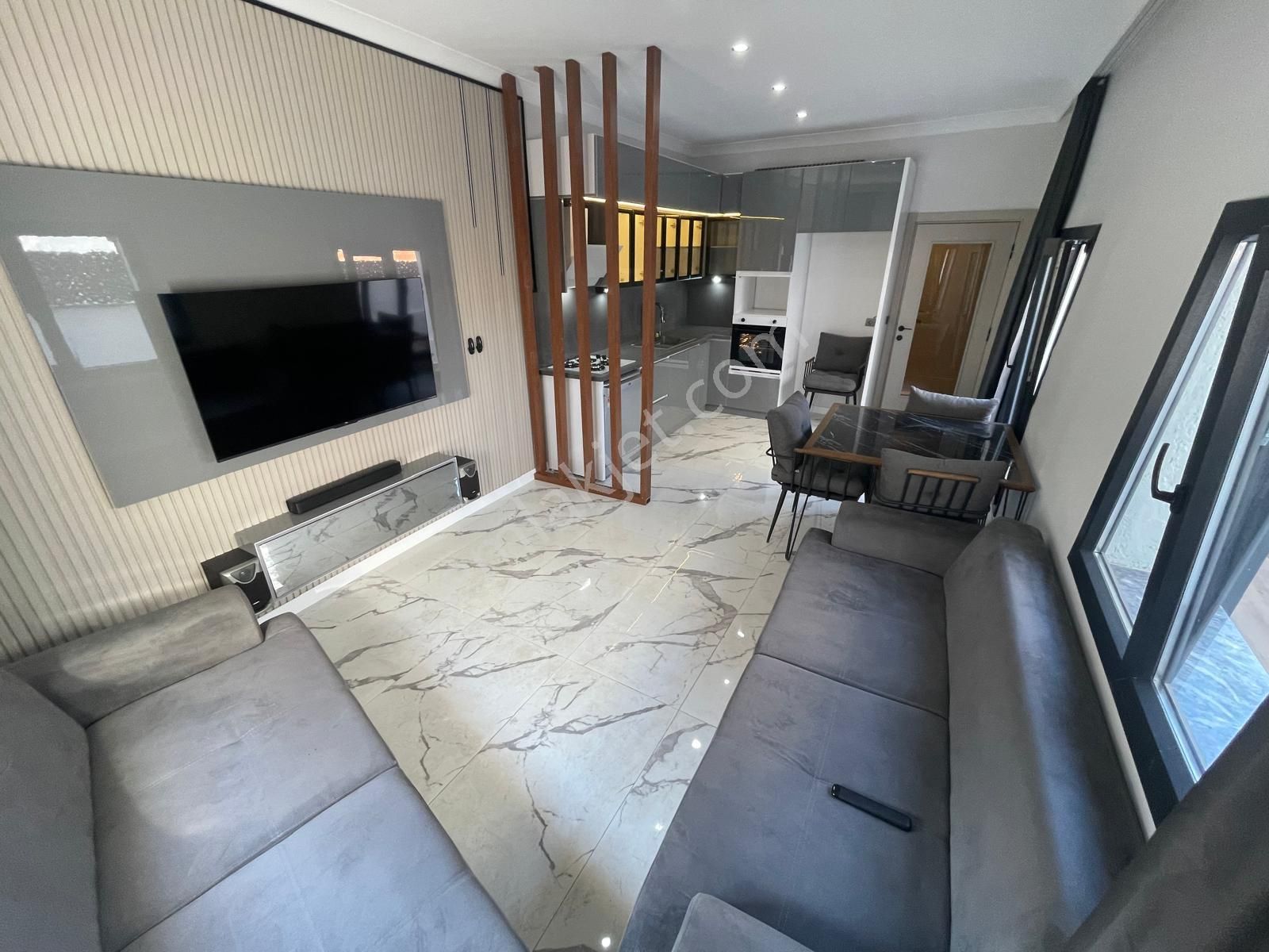 Poyraz Gayrimenkul'den Kızılkeçili'de Satılık Full Eşyalı Şık Tasarımlı Müstakil Ev