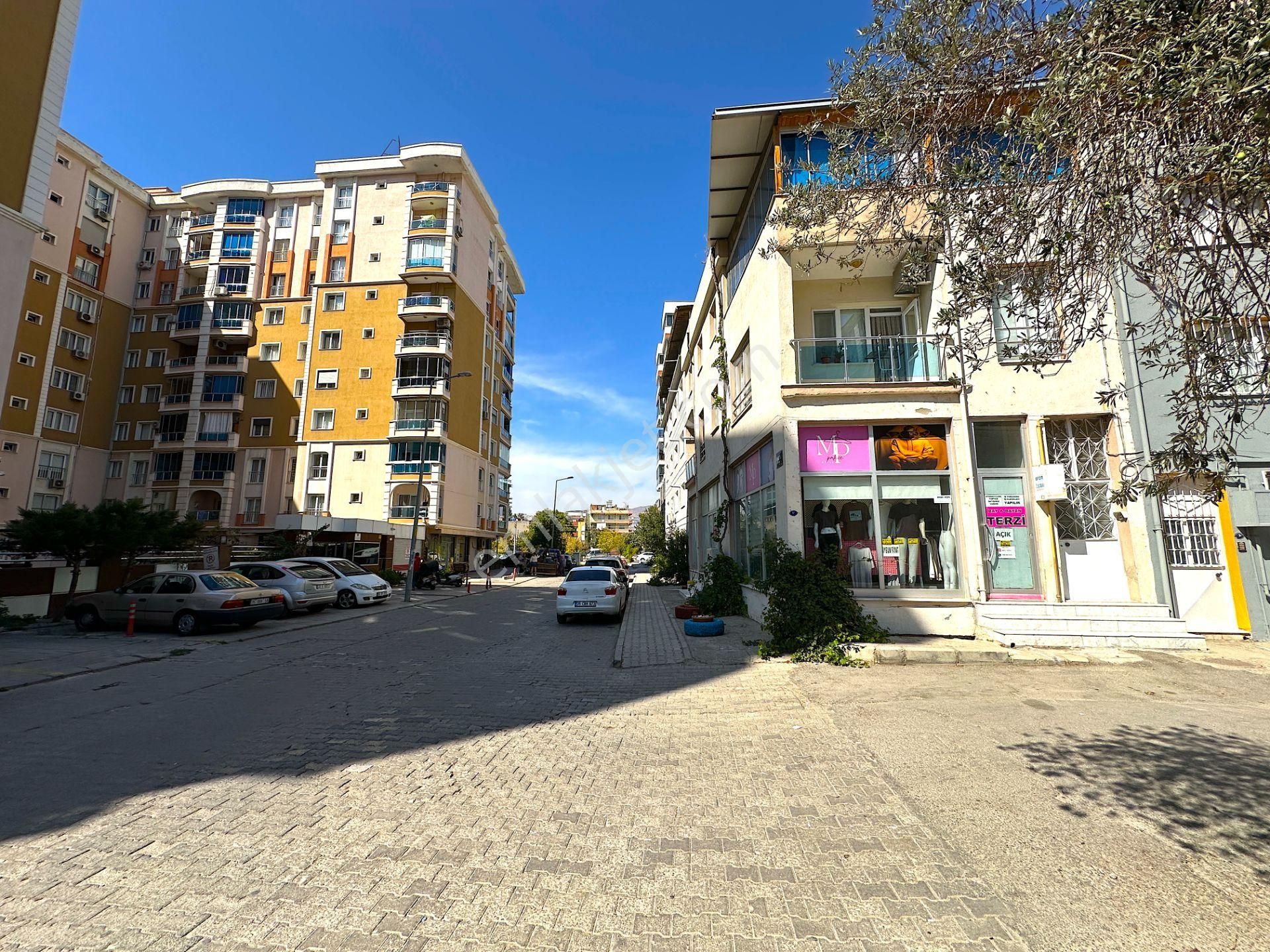 Yeşilova'da Lüks Sitelerin Arasında Satılık İmarlı Fırsat Arsa - Görsel 12