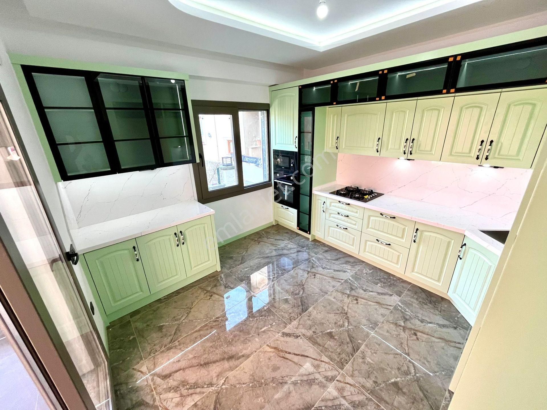 Yükselden Kızılkeçili Kazdağlarının Eteğinde Lüx 3+1 Sıfır Villa - Görsel 19