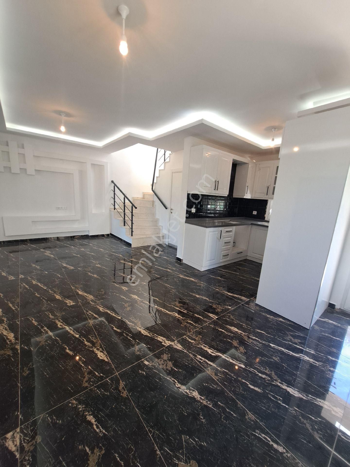 Çiçek Gayrimenkul Den Seferihisar Ürkmez De Satılık 3+1 Villa - Görsel 13