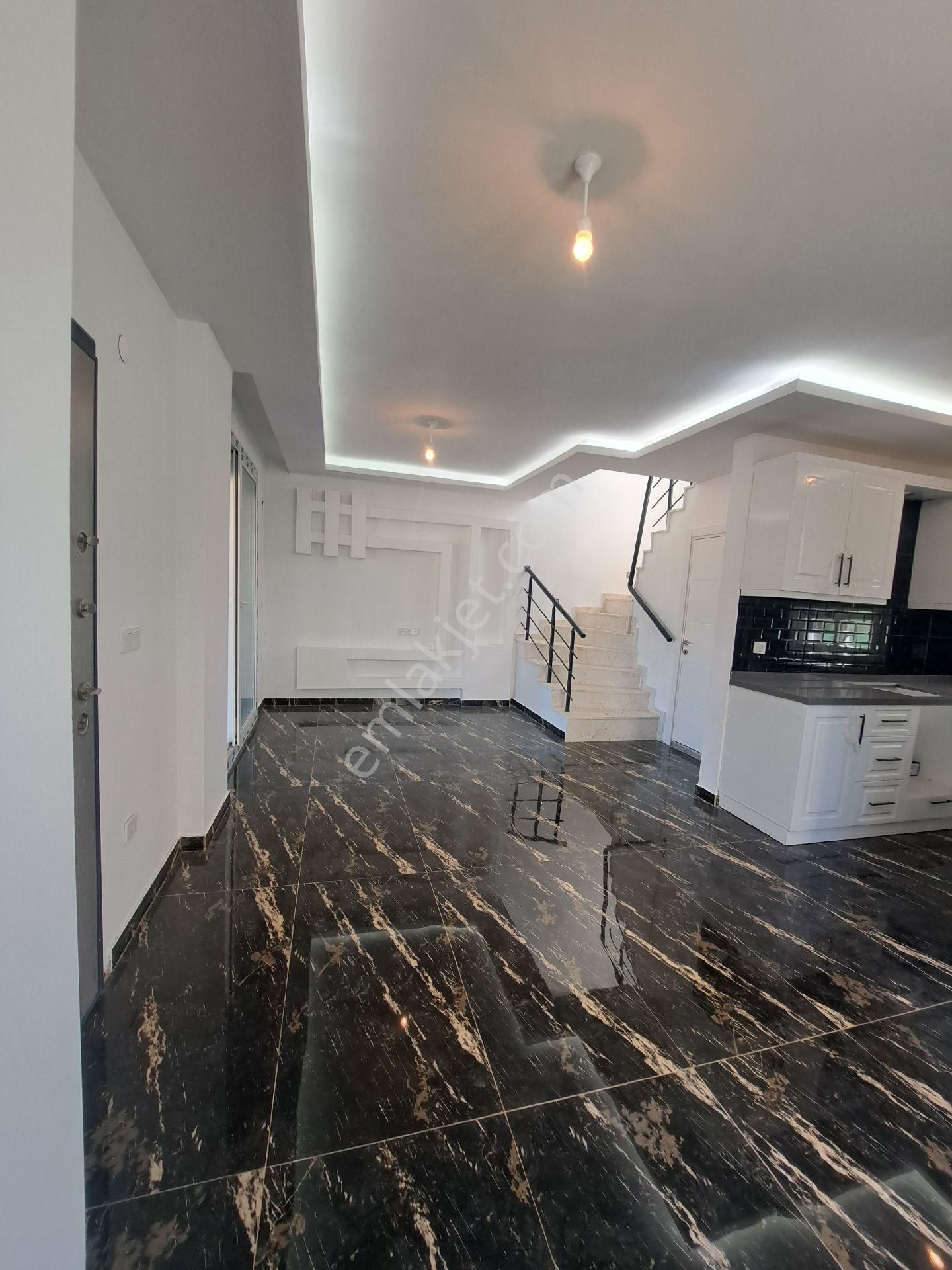 Çiçek Gayrimenkul Den Seferihisar Ürkmez De Satılık 3+1 Villa - Görsel 12