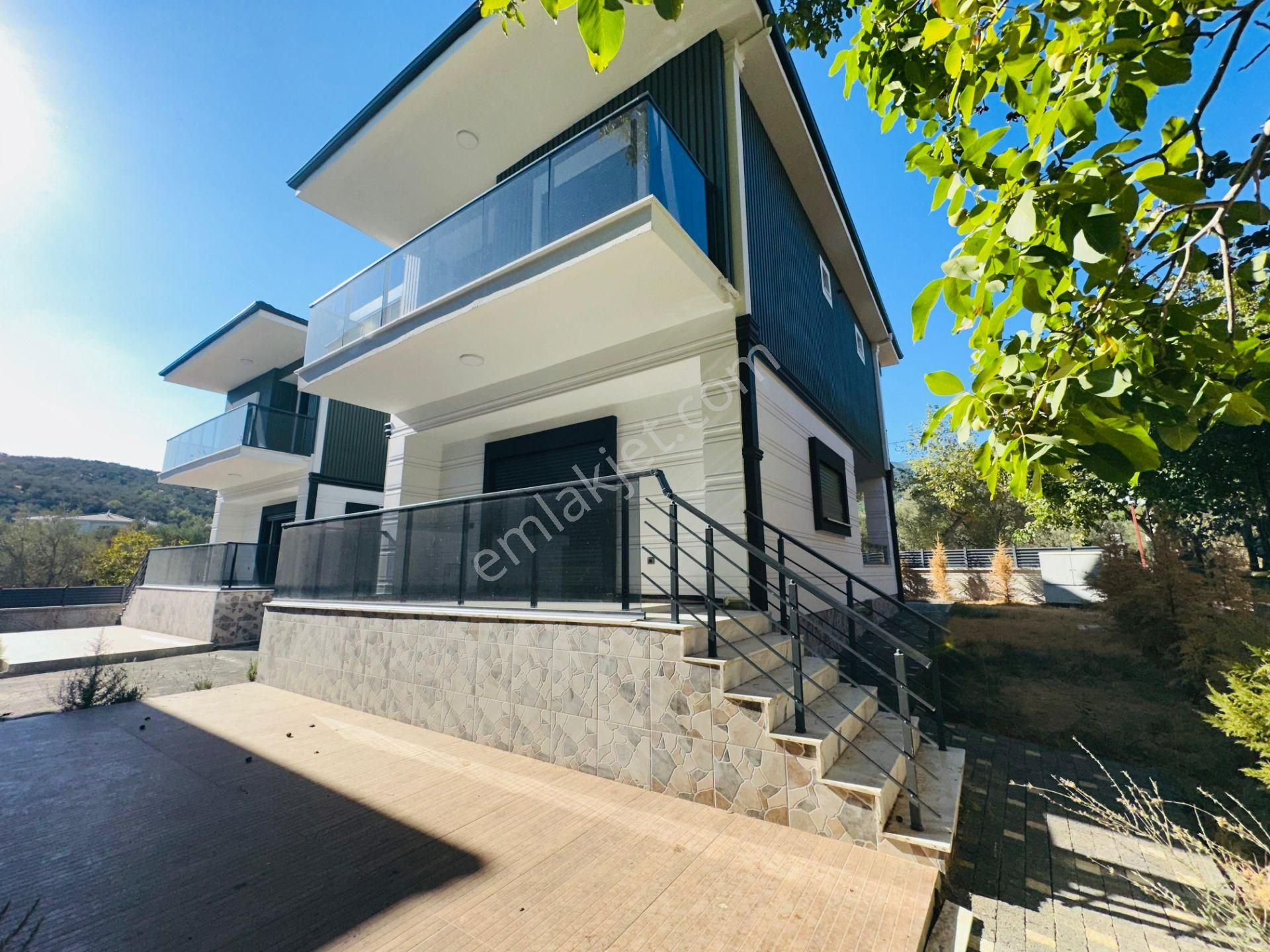 Güre De 3+1 Lüx Satılık Villa - Görsel 2