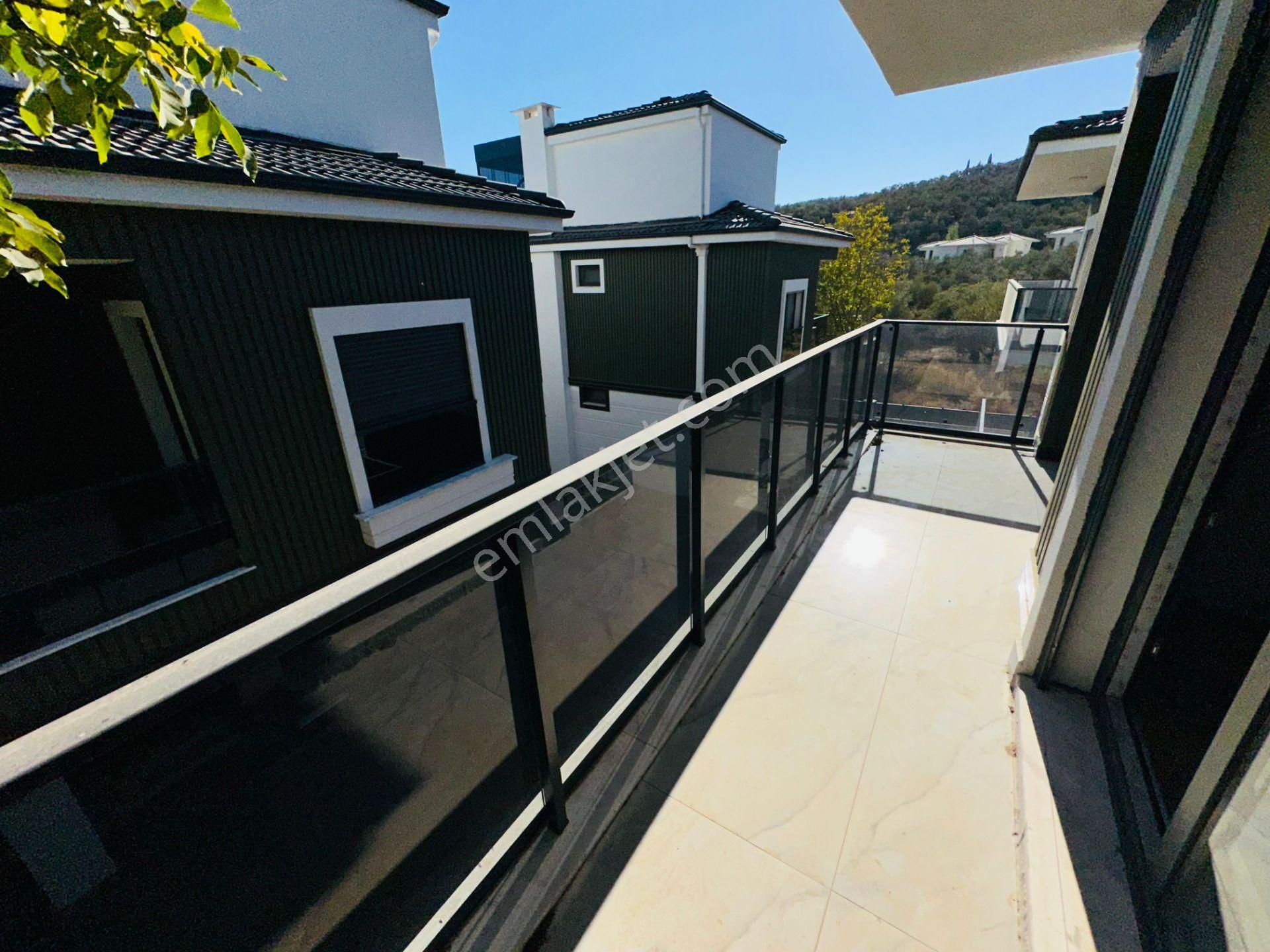 Güre De 3+1 Lüx Satılık Villa - Görsel 28