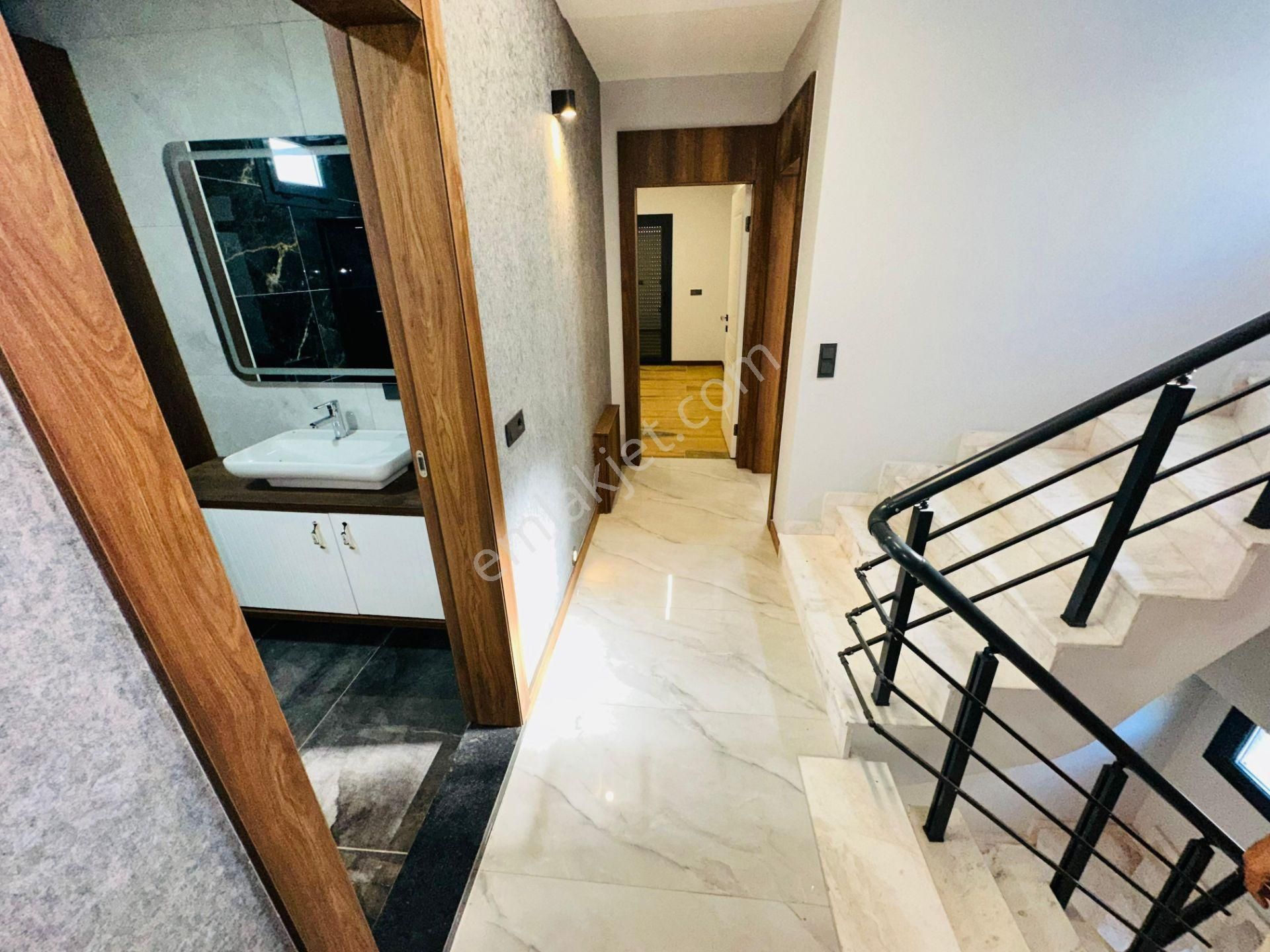 Güre De 3+1 Lüx Satılık Villa - Görsel 13