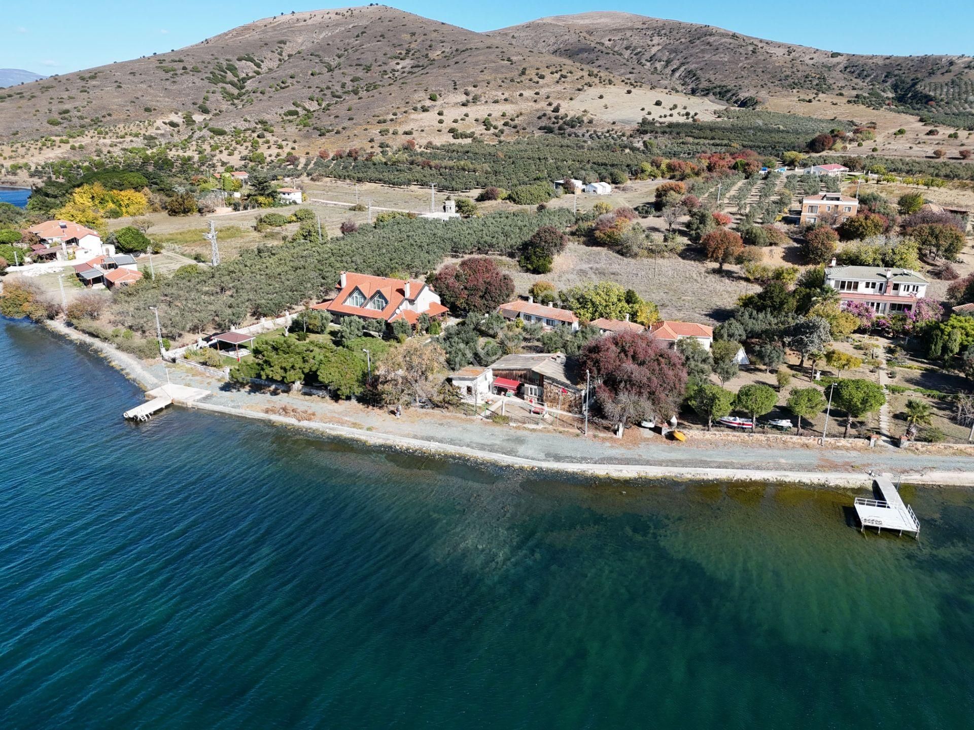 Erdek Paşalimanı'nda Satılık Müstakil Ev Müştemilat Ve Arsa - Görsel 2