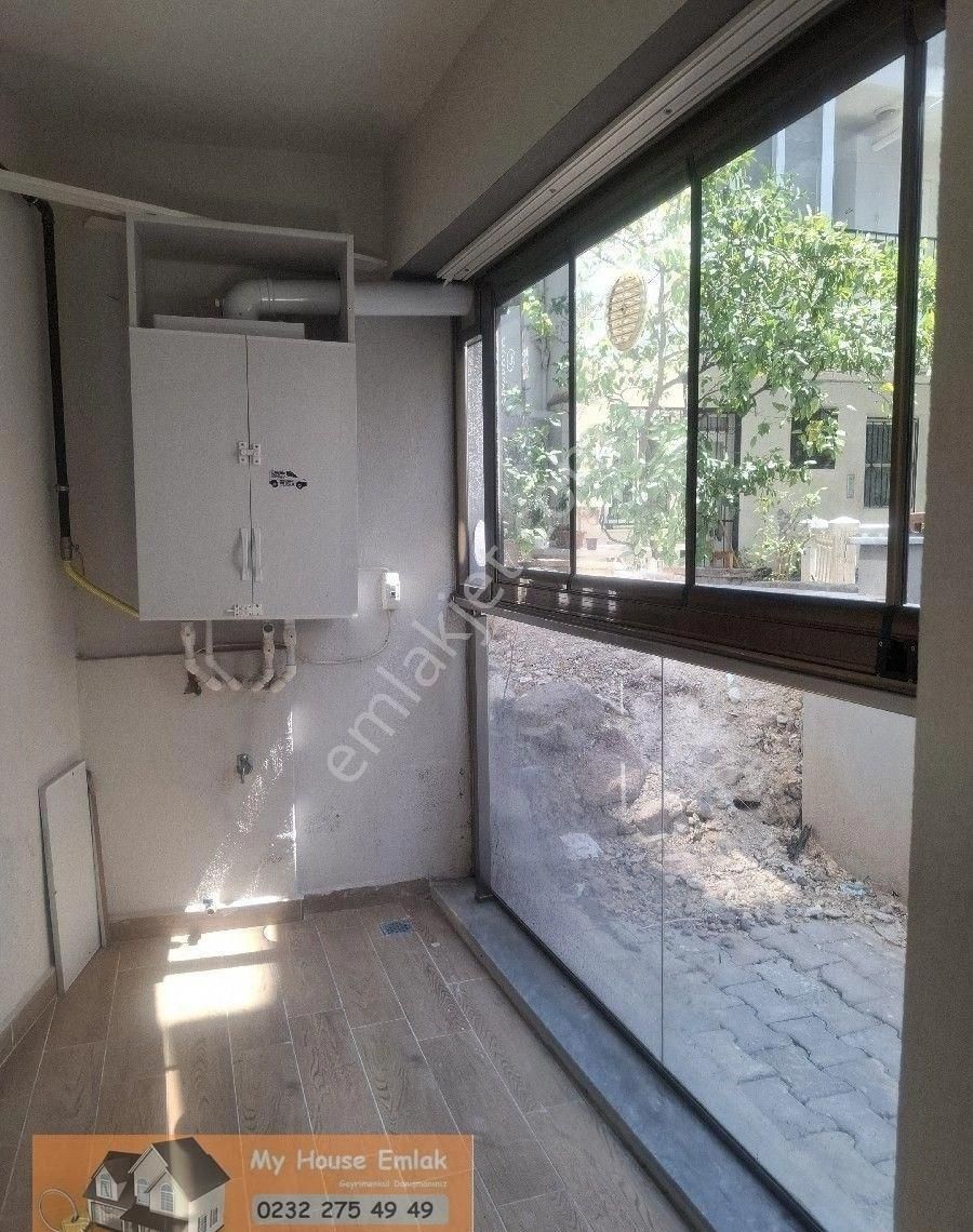 Bornova Kızılay Mahallesinde 1+1 Doğalgazlı Satılık Daire