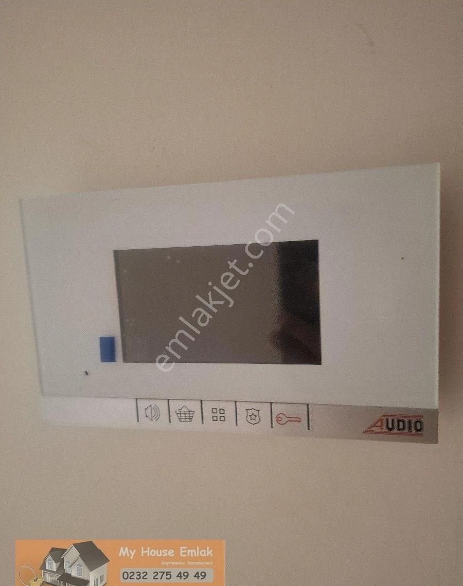 Bornova Kızılay Mahallesinde 1+1 Doğalgazlı Satılık Daire - Görsel 10