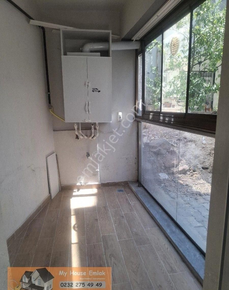 Bornova Kızılay Mahallesinde 1+1 Doğalgazlı Satılık Daire - Görsel 22