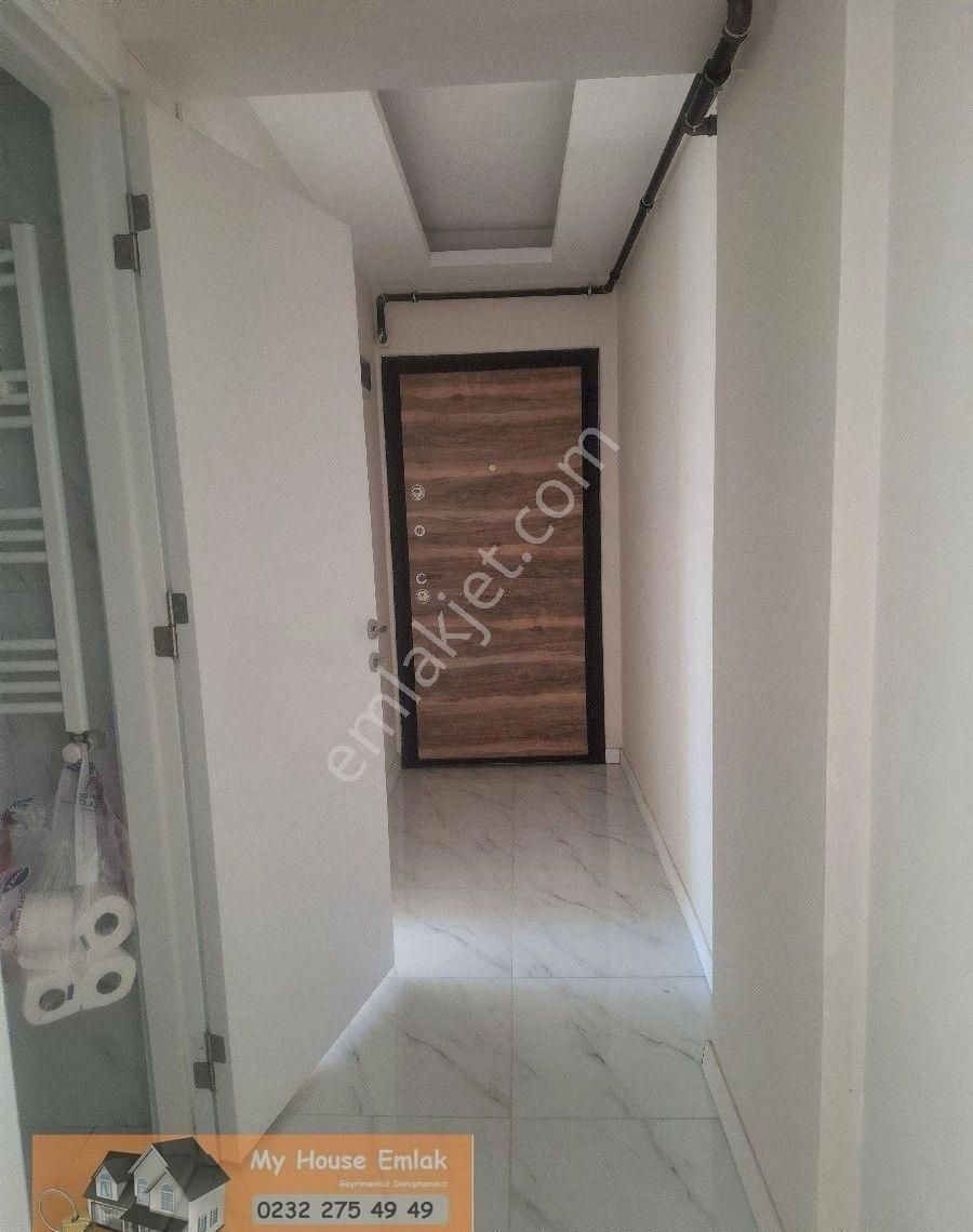 Bornova Kızılay Mahallesinde 1+1 Doğalgazlı Satılık Daire - Görsel 2