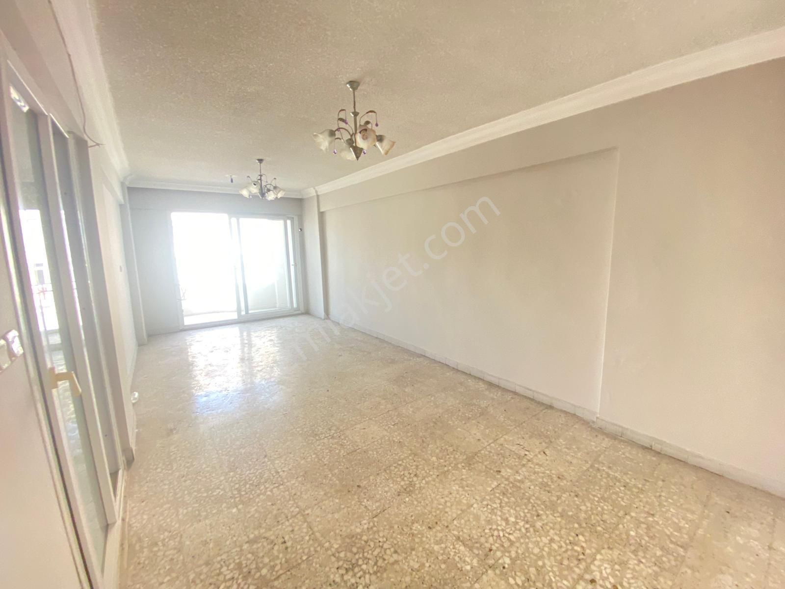 Prestij'den Pirireis'te Asansörlü Cadde Üzeri 3+1 Daire - Görsel 3