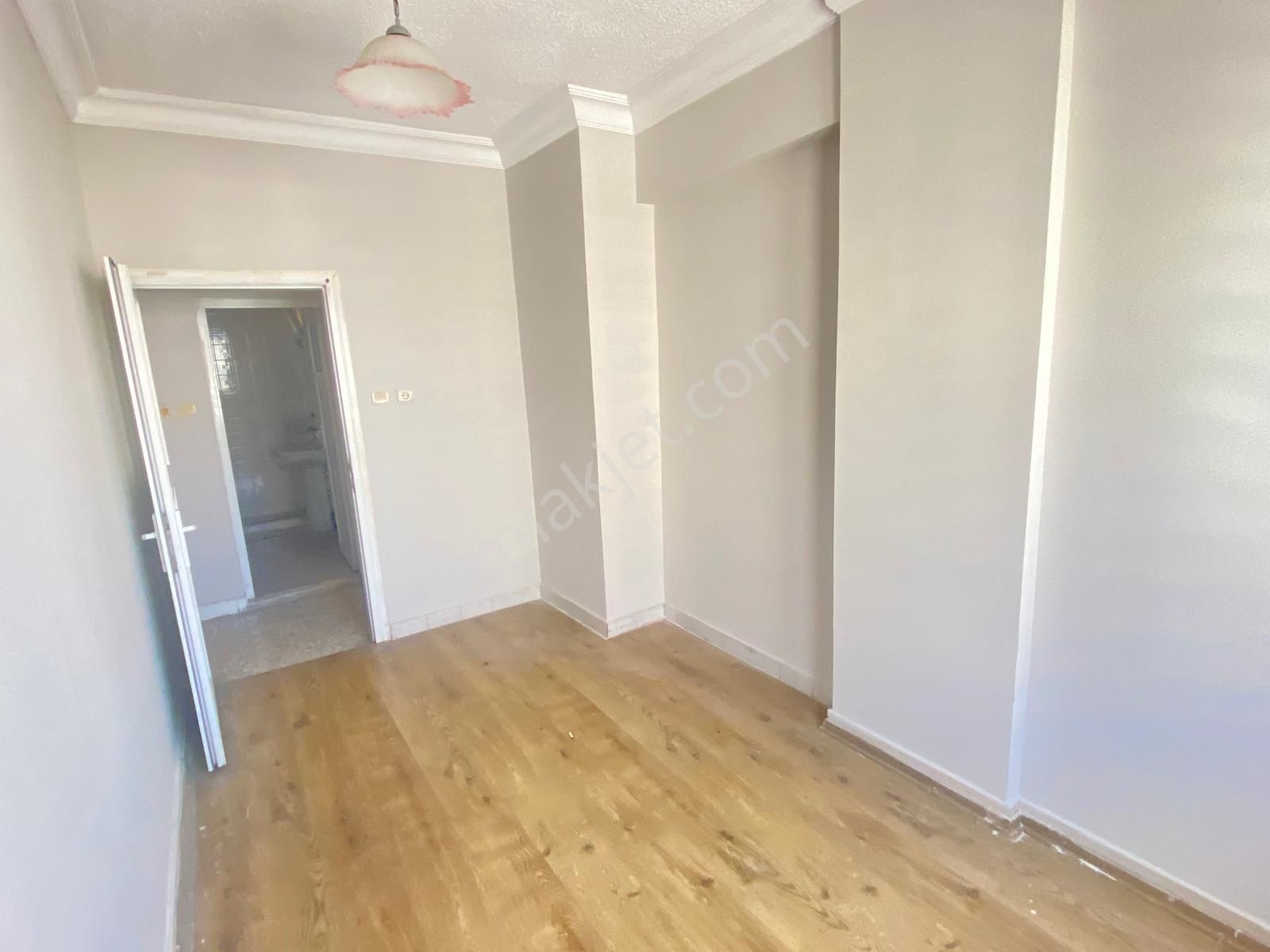 Prestij'den Pirireis'te Asansörlü Cadde Üzeri 3+1 Daire - Görsel 12