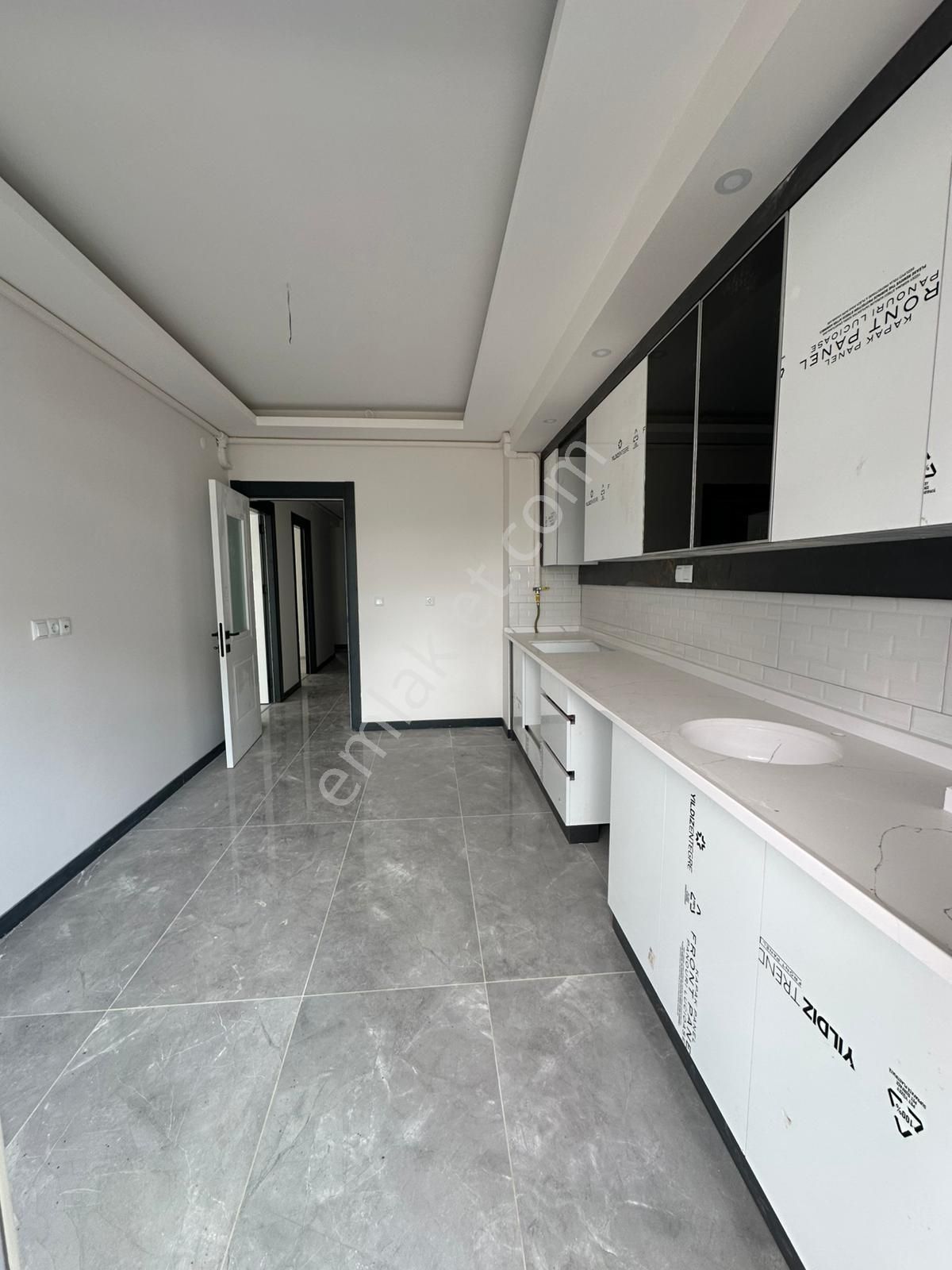 Afyon Üçok Emlaktan Kanlıca Mah Satılık Sıfır 3+1 Lüx Daire - Görsel 9