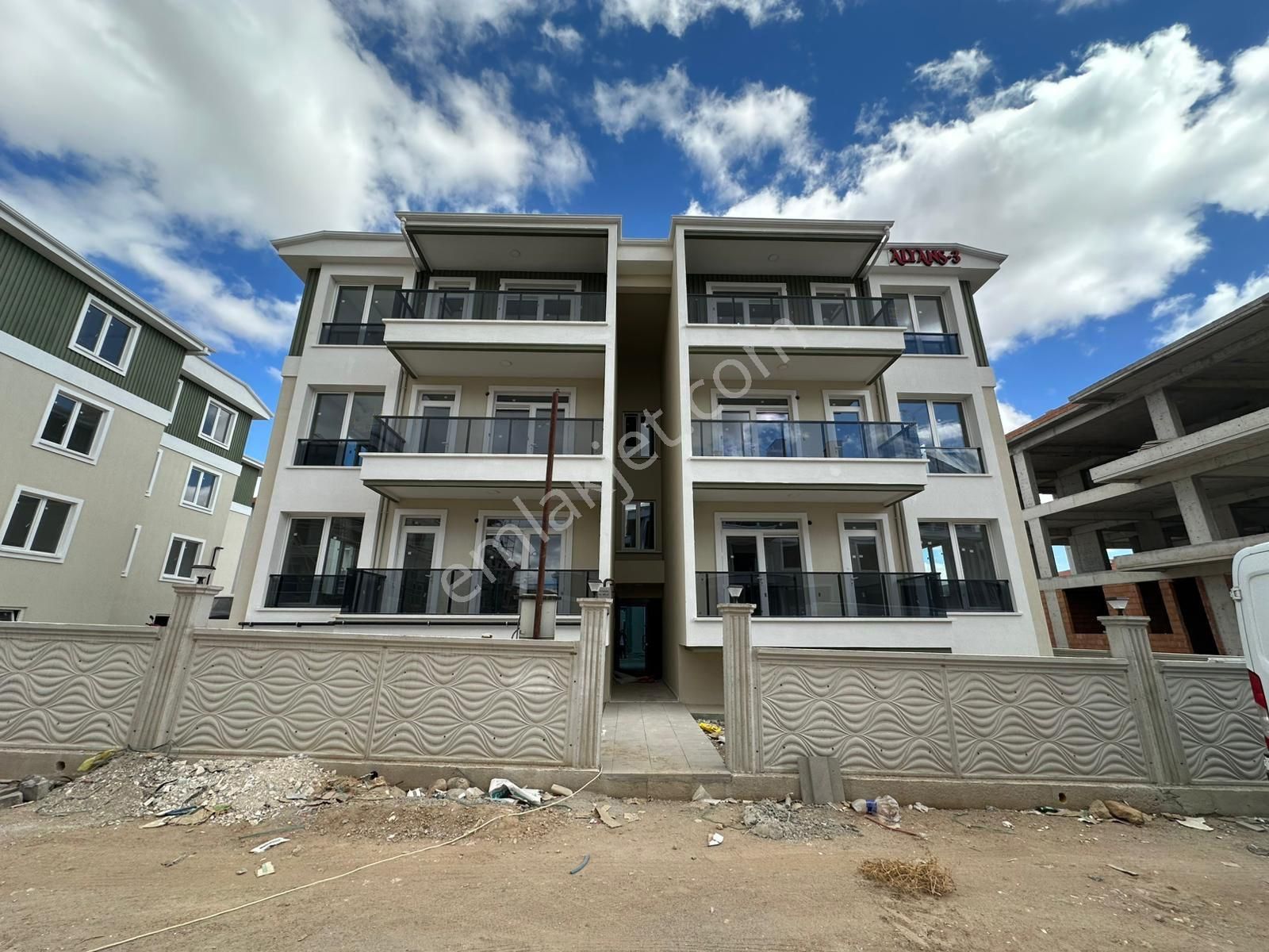 Afyon Üçok Emlaktan Kanlıca Mah Satılık Sıfır 3+1 Lüx Daire - Görsel 2