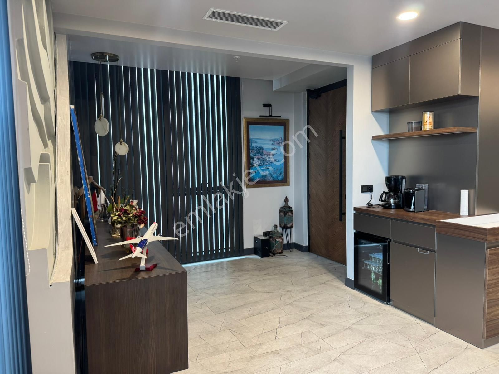 Çatalca Merkezi Konumda Lüks Tasarımlı Teraslı Ofis – Devren Kiralık!! - Görsel 14