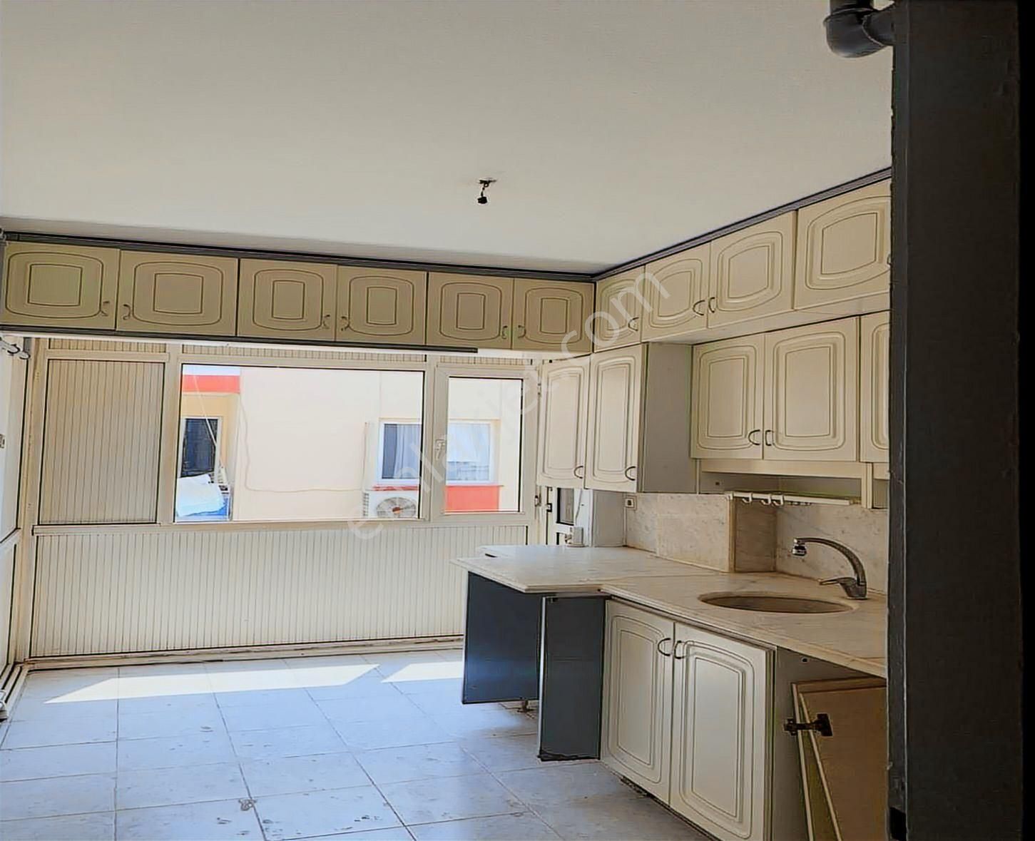 Karşıyaka Bahriye Üçok Mahallesi'nde Merkezde 3+1 Daire - Görsel 7