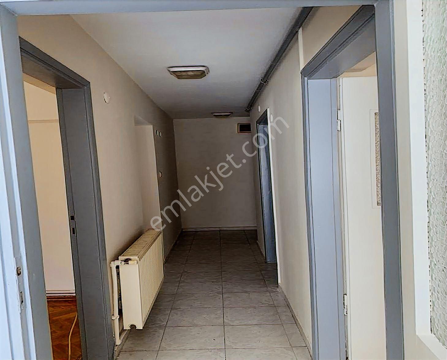 Karşıyaka Bahriye Üçok Mahallesi'nde Merkezde 3+1 Daire - Görsel 9