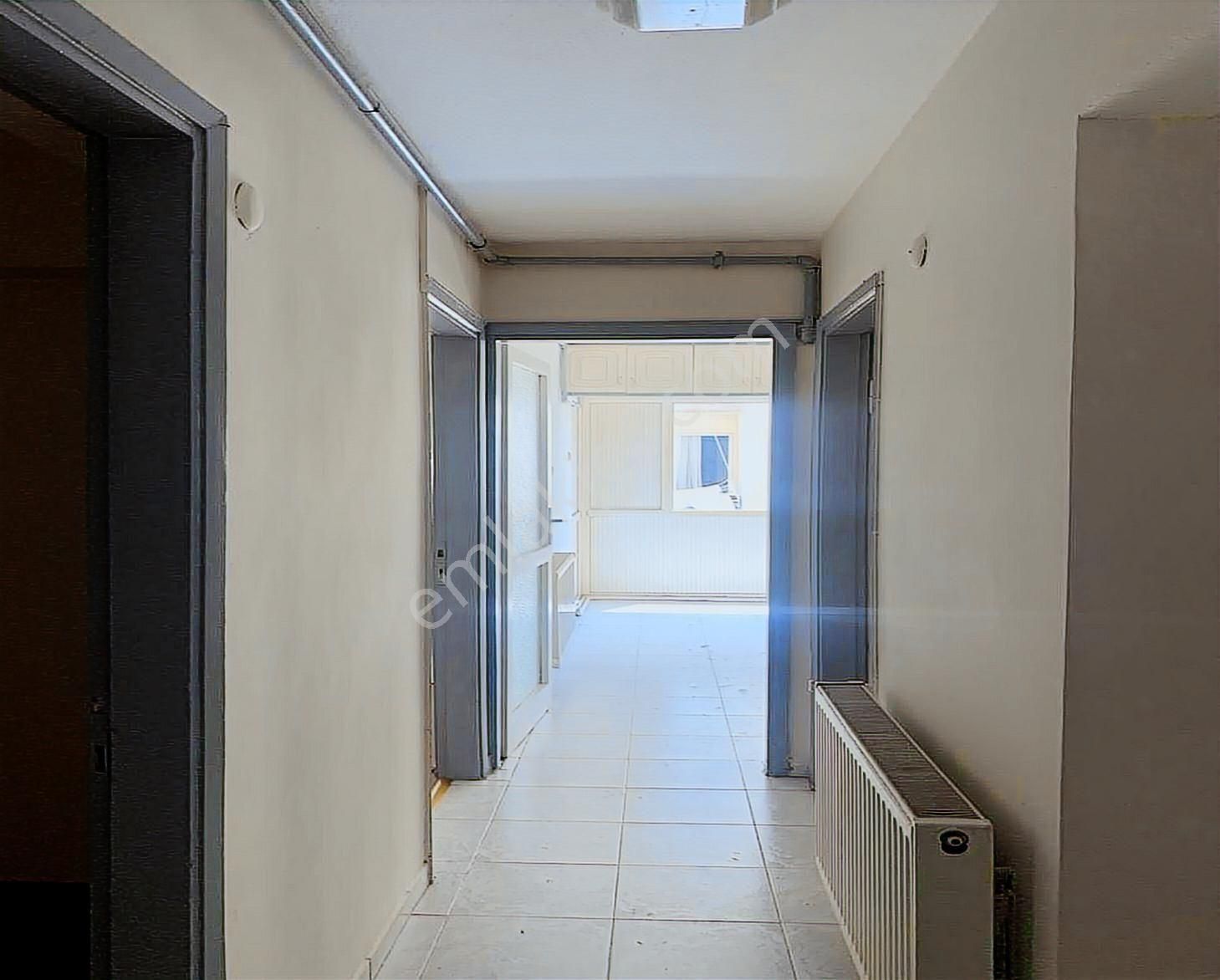 Karşıyaka Bahriye Üçok Mahallesi'nde Merkezde 3+1 Daire - Görsel 4