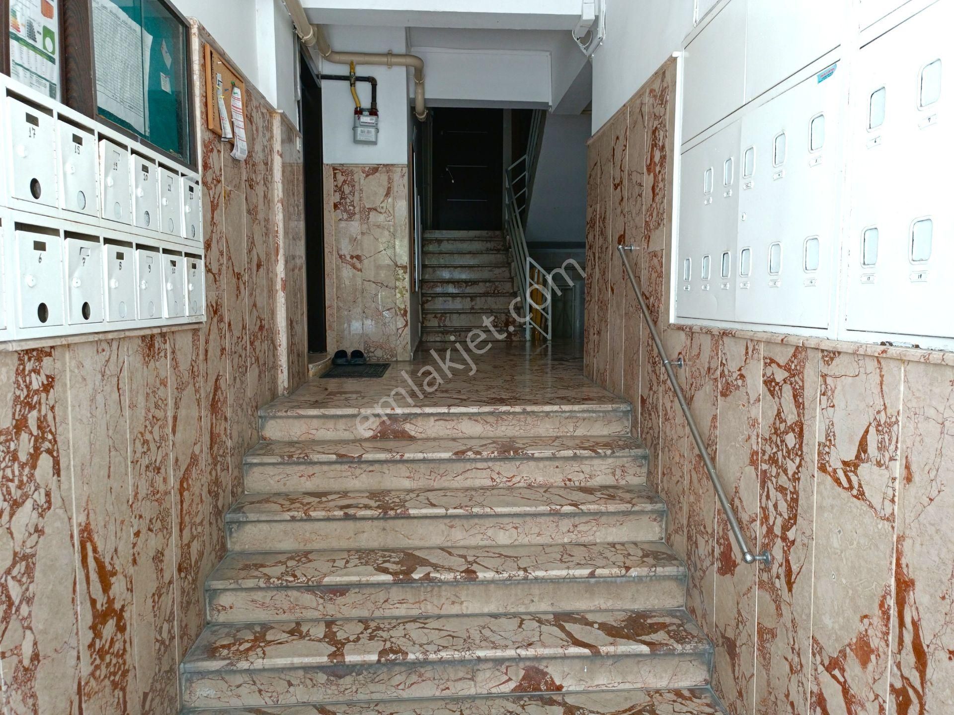 Karşıyaka Bahriye Üçok Mahallesi'nde Merkezde 3+1 Daire - Görsel 27