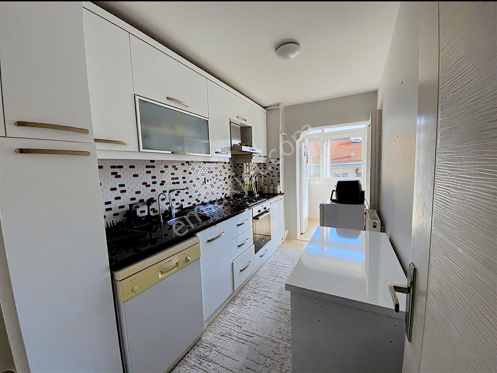 Karşıyaka Bahriye Üçok Bulvarında Satılık 3+1 Daire - Görsel 5