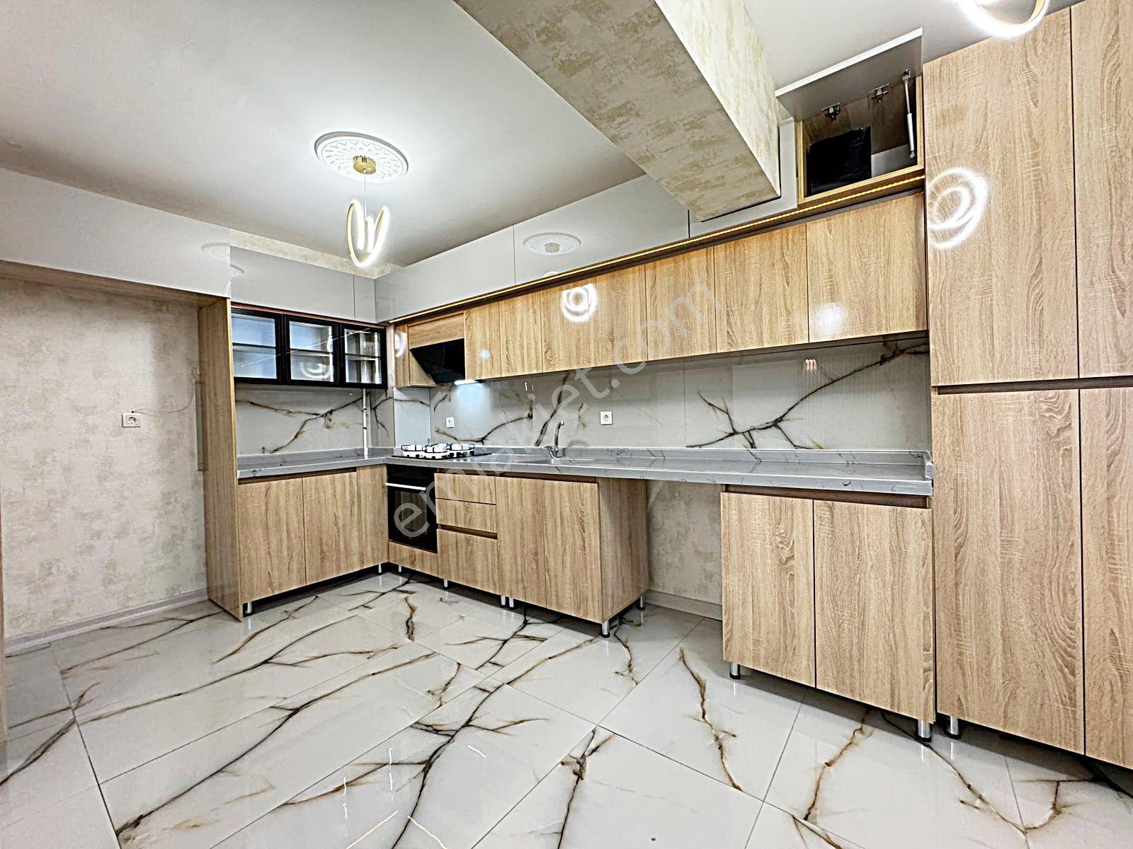 Keçiören Bademlikte Ank Manzaralı 4+2 /2 Mutfak/ Çift Salonlu /dublex Daire - Görsel 25