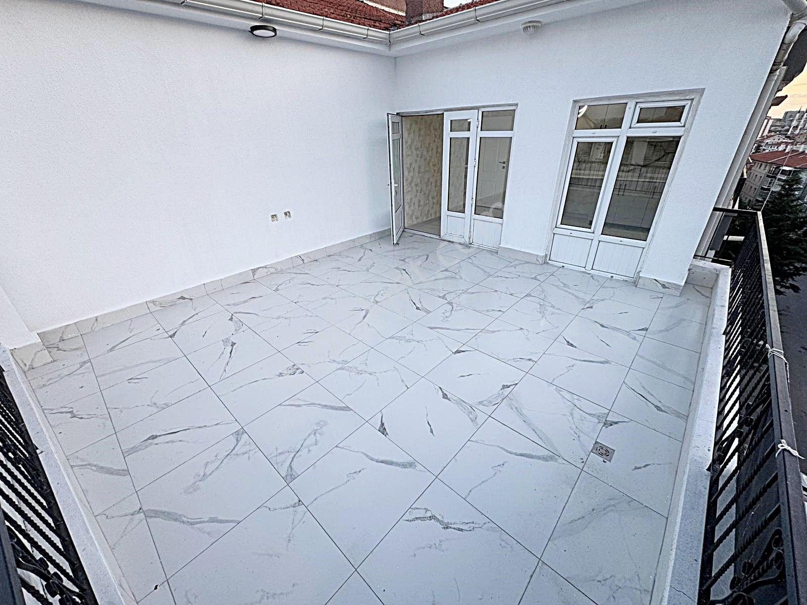 Keçiören Bademlikte Ank Manzaralı 4+2 /2 Mutfak/ Çift Salonlu /dublex Daire - Görsel 24