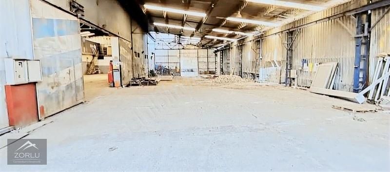 Zorlu Gayrimenkul'den Şakirpaşa'da 1500m2 Kiralık İş Yeri