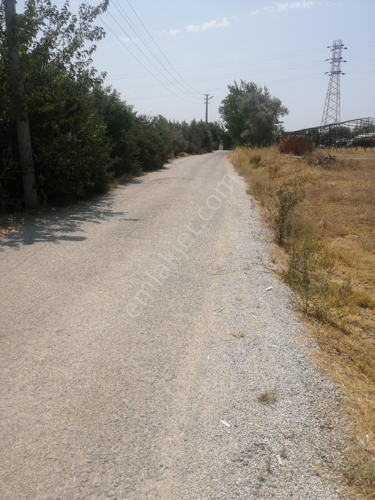 Menderes Turyap'tan Dereköy'de 325m² Satılık Hisse Tapulu Tarla