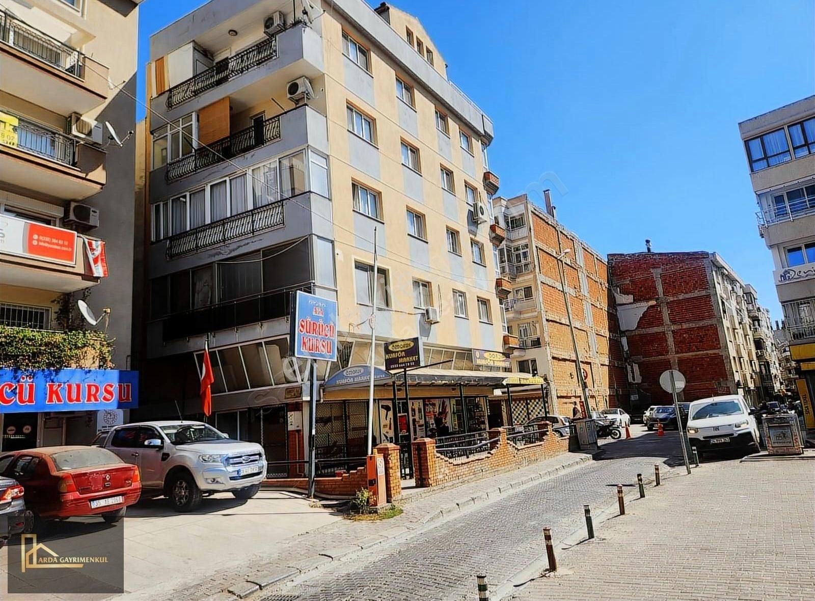 K.yaka Adliye Yanı Pasaj İçinde Wc'li 18 M2