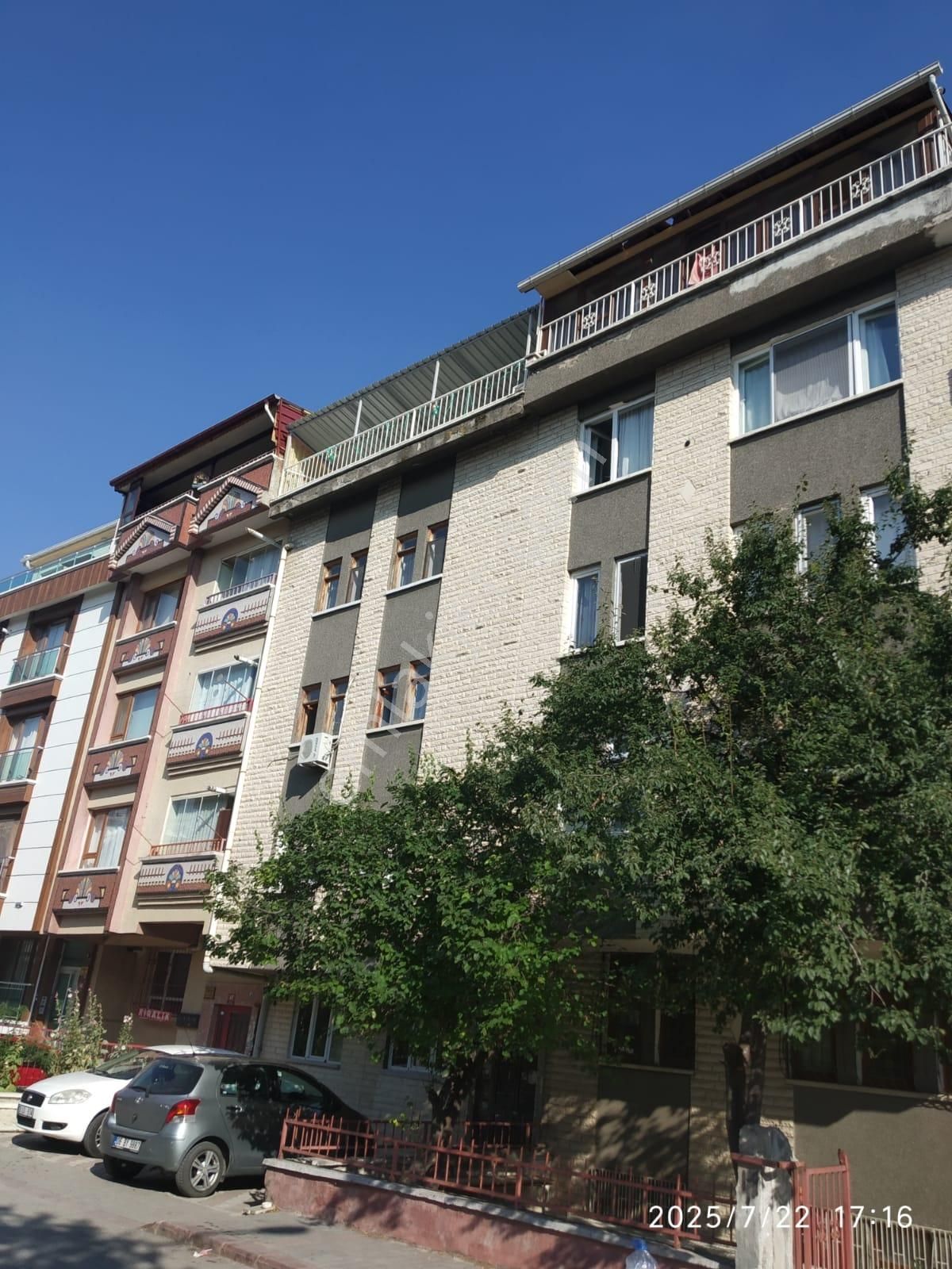 Yenimahalle Esentepe Mahallesi Manzaralı 5+1 50m2 Teraslı 3 Balkonlu Çift Mutfaklı Dubleks - Görsel 2