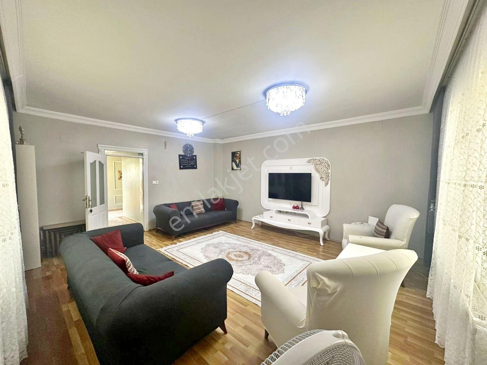 Gazikent'te Masrafsız Az Katlı Teraslı Geniş Oturum 3+1 Daire - Görsel 8