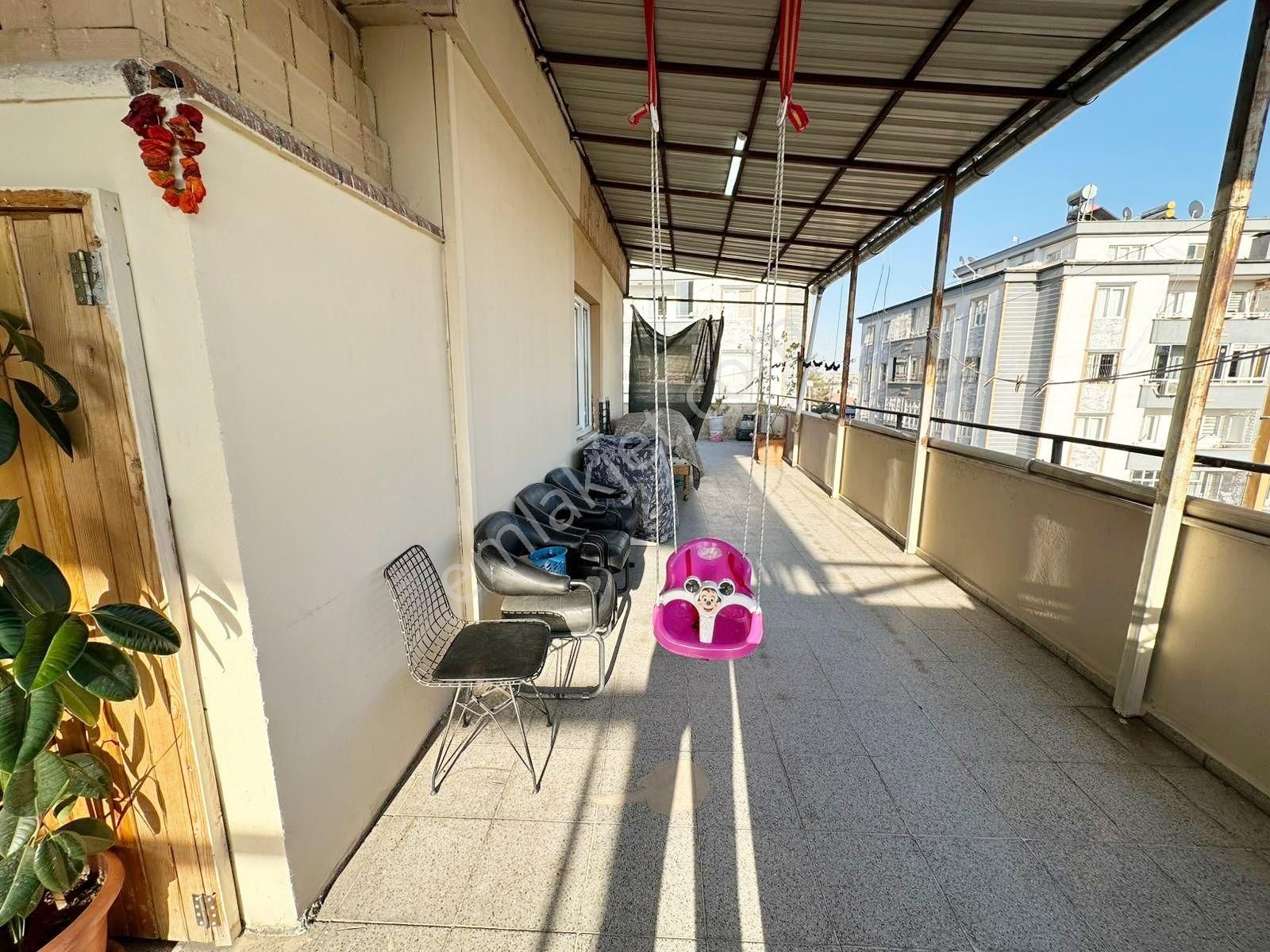 Gazikent'te Masrafsız Az Katlı Teraslı Geniş Oturum 3+1 Daire - Görsel 31