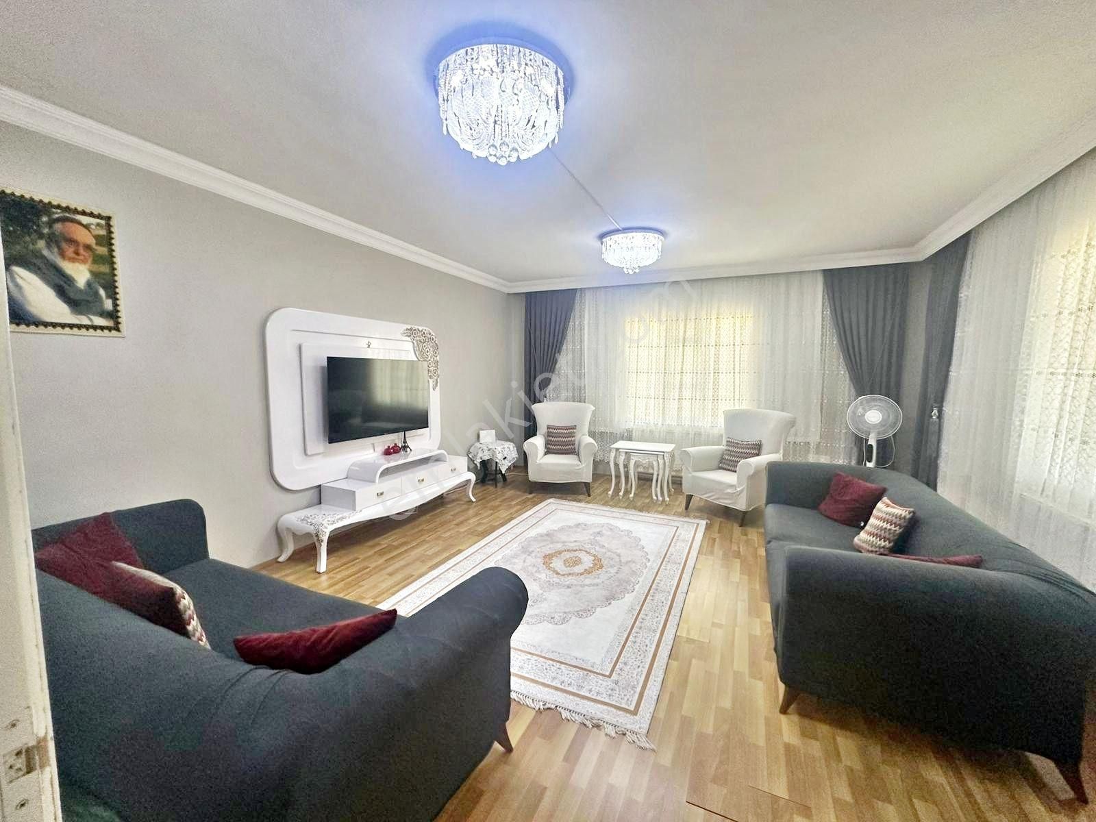 Gazikent'te Masrafsız Az Katlı Teraslı Geniş Oturum 3+1 Daire - Görsel 7