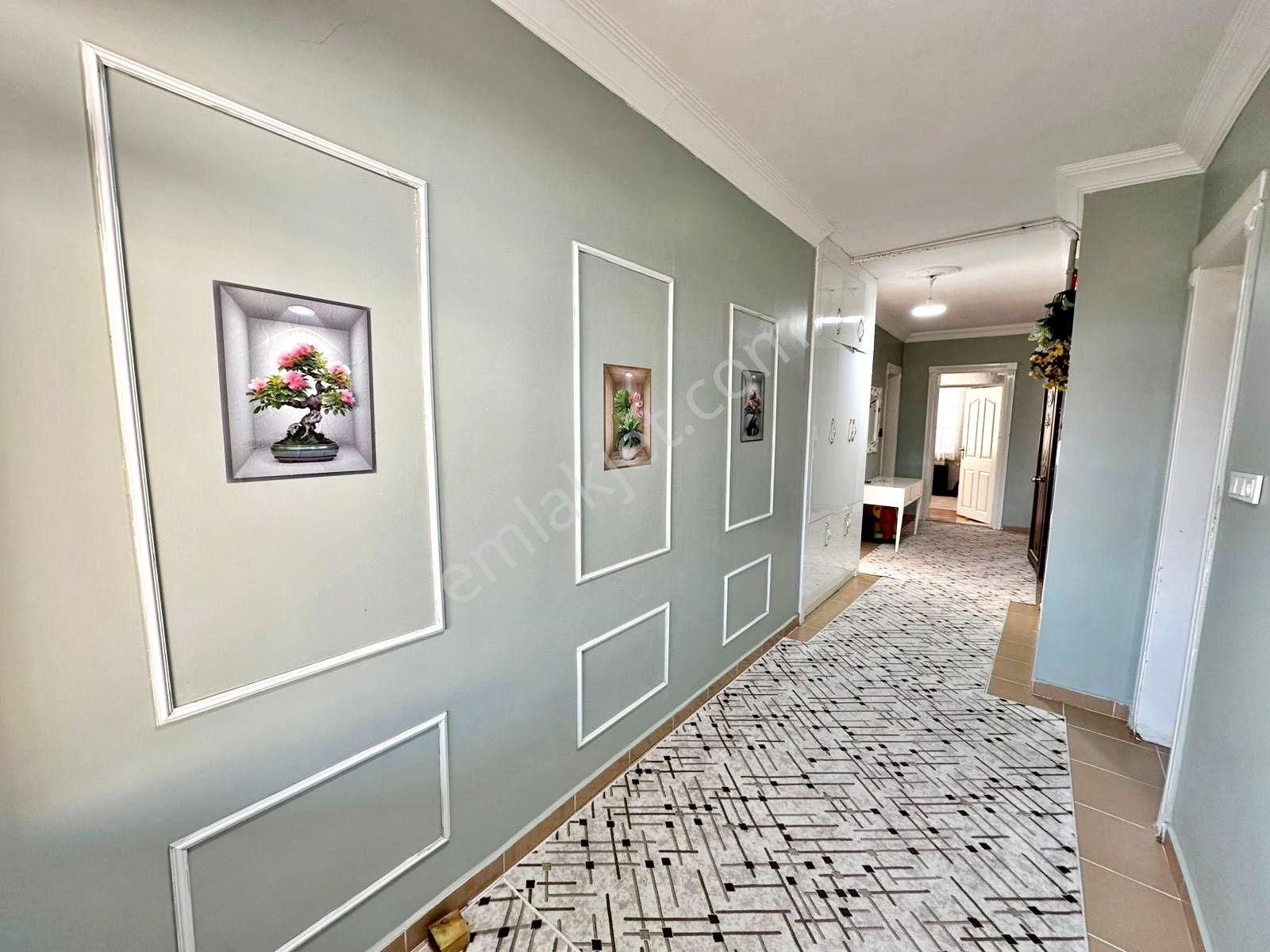 Gazikent'te Masrafsız Az Katlı Teraslı Geniş Oturum 3+1 Daire - Görsel 21