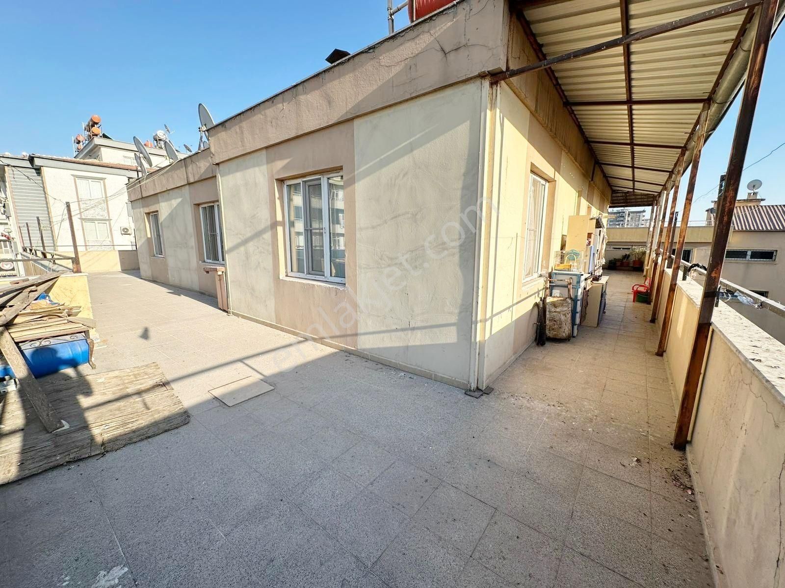 Gazikent'te Masrafsız Az Katlı Teraslı Geniş Oturum 3+1 Daire - Görsel 32